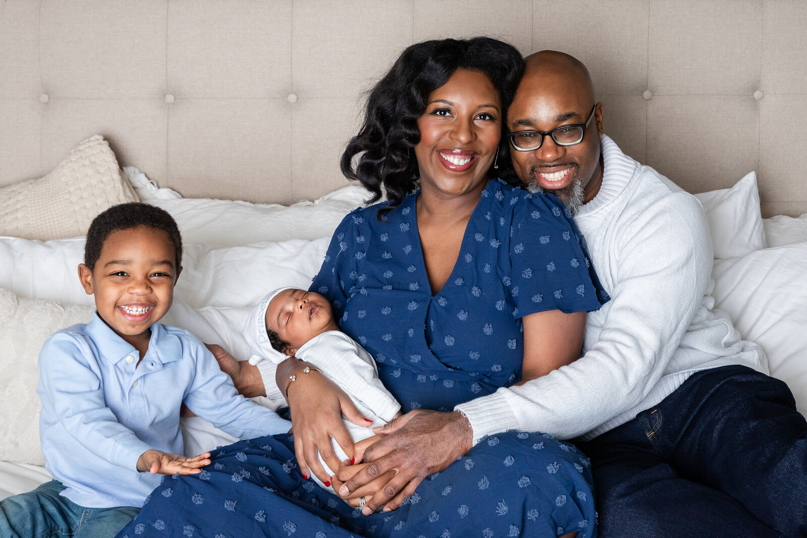 smiling-family-new-jersey-newborn-photographer