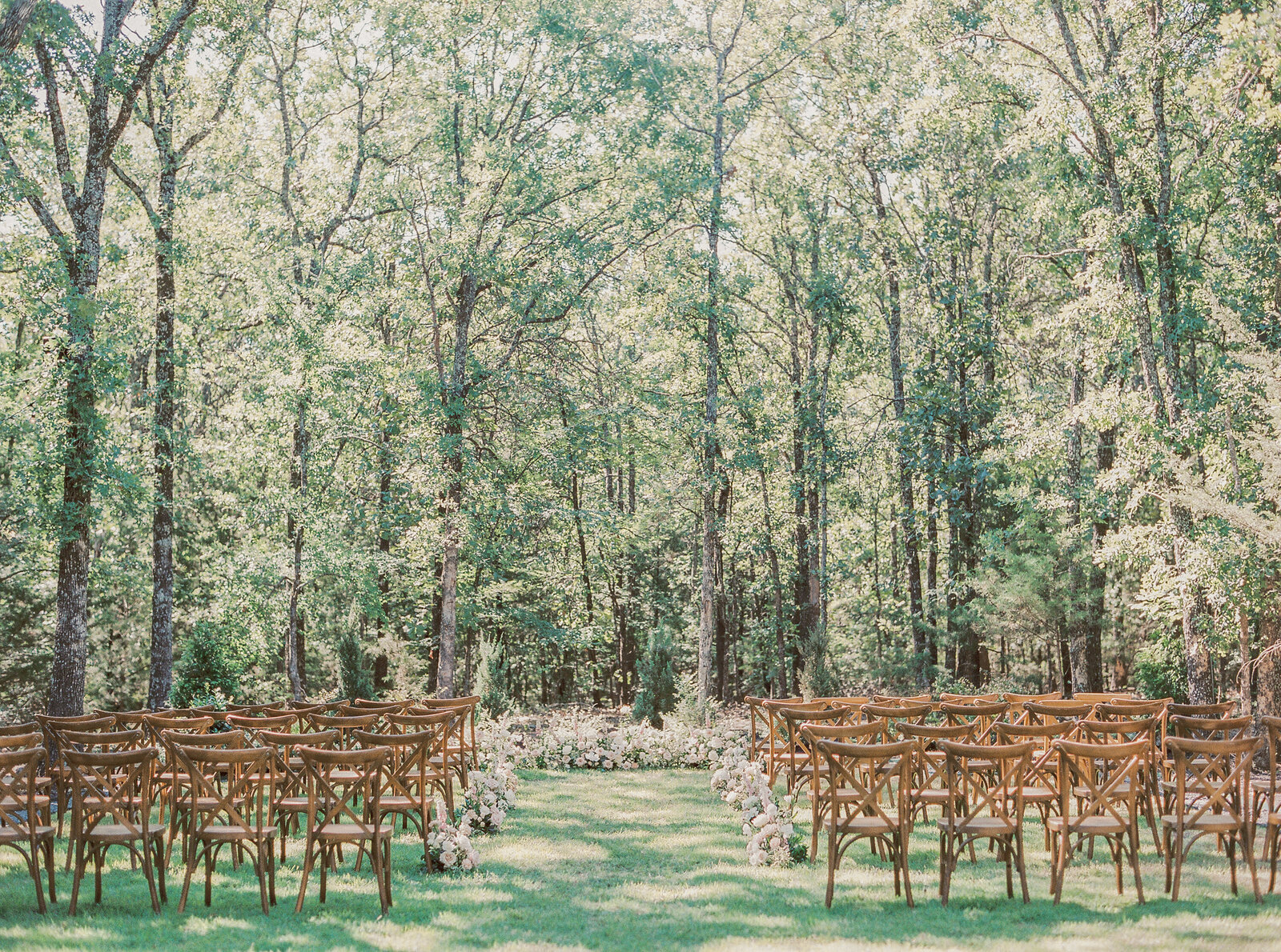 White Sparrow Barn_Lindsay and Scott_Madeline Trent Photography-0001