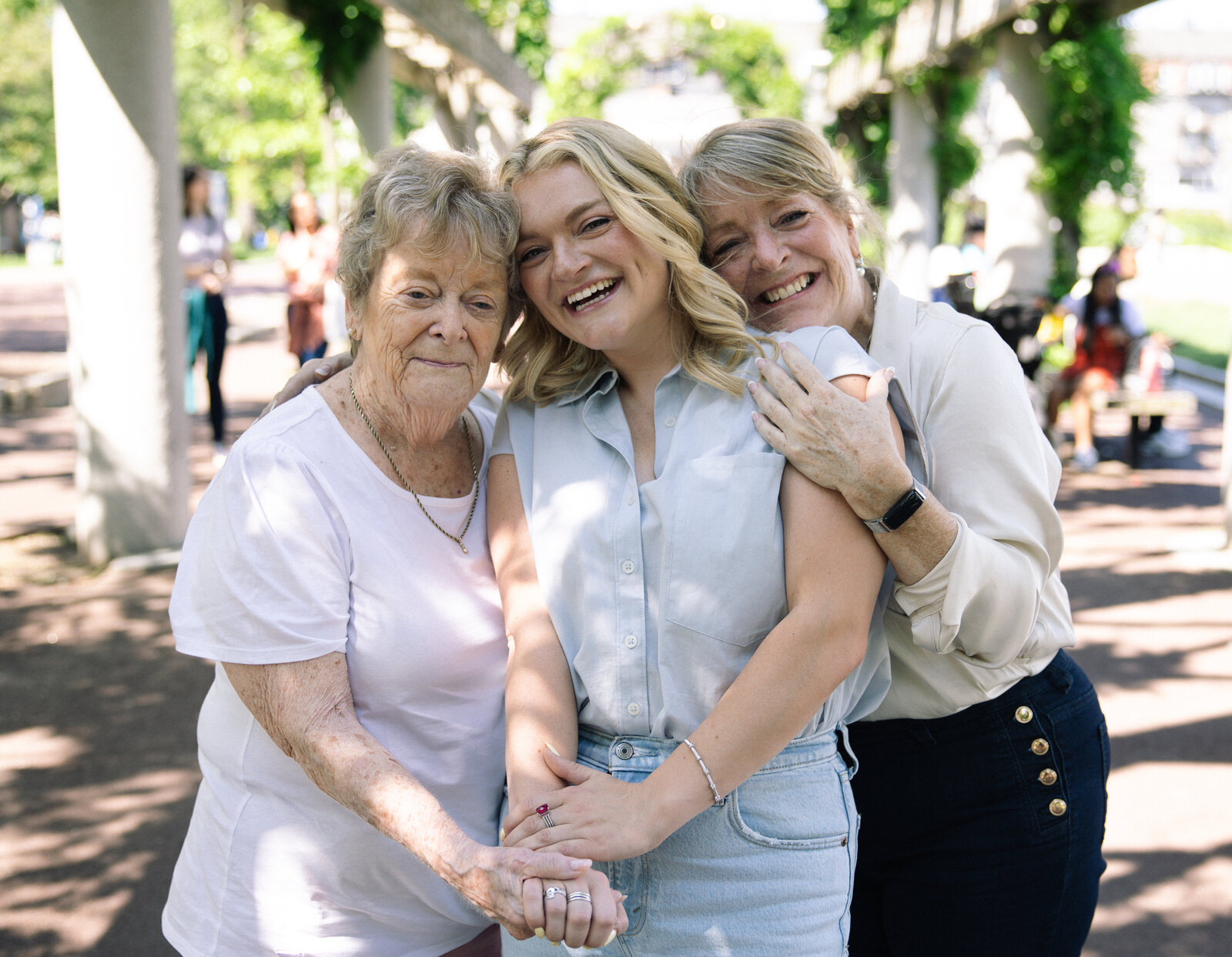 Taylor Mother Daughter_06.01.24-06