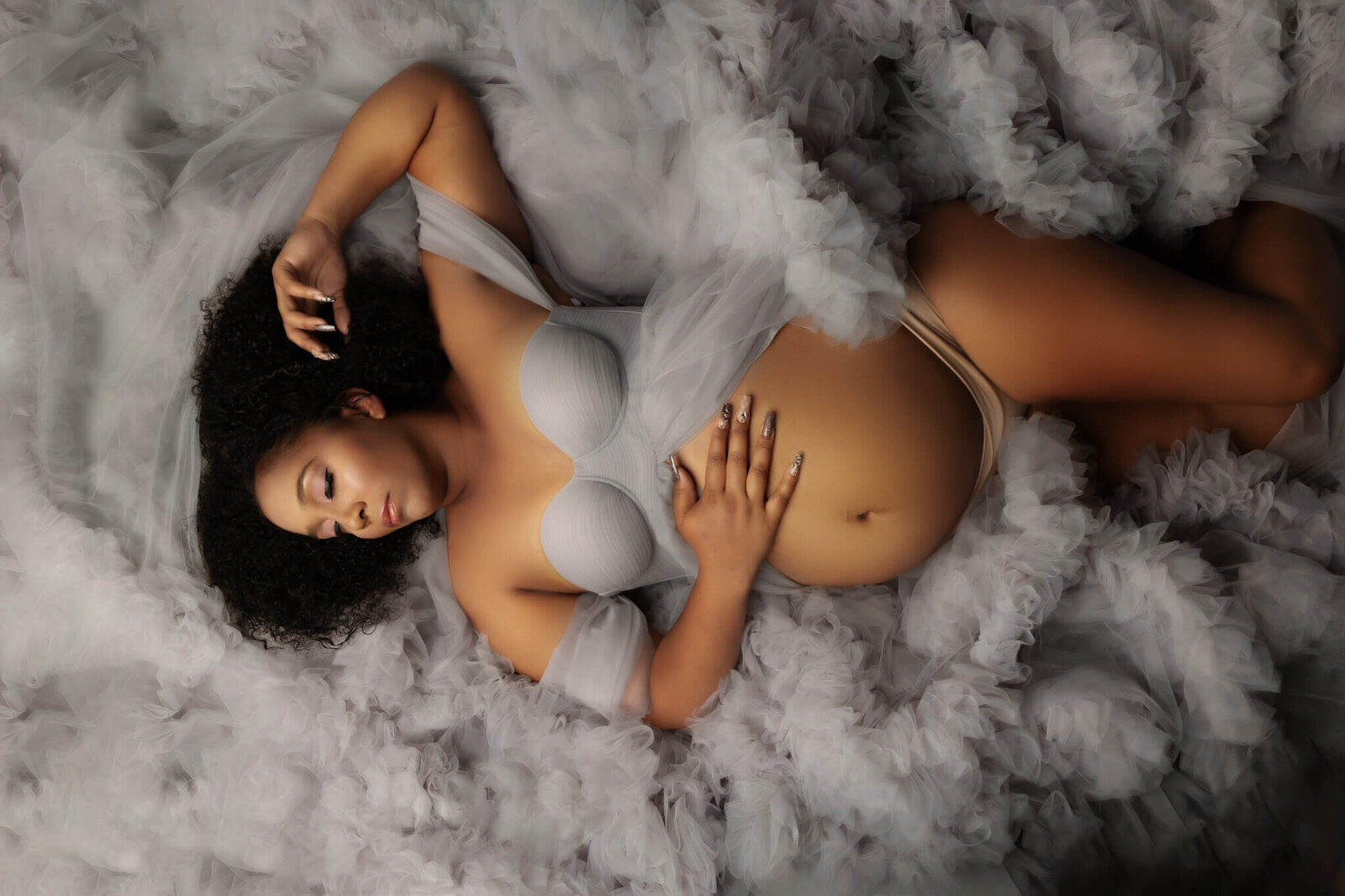 best maternity portrait studio NW Arkansas, best maternity photographer near me Cave Springs, Springdale AR maternity photography