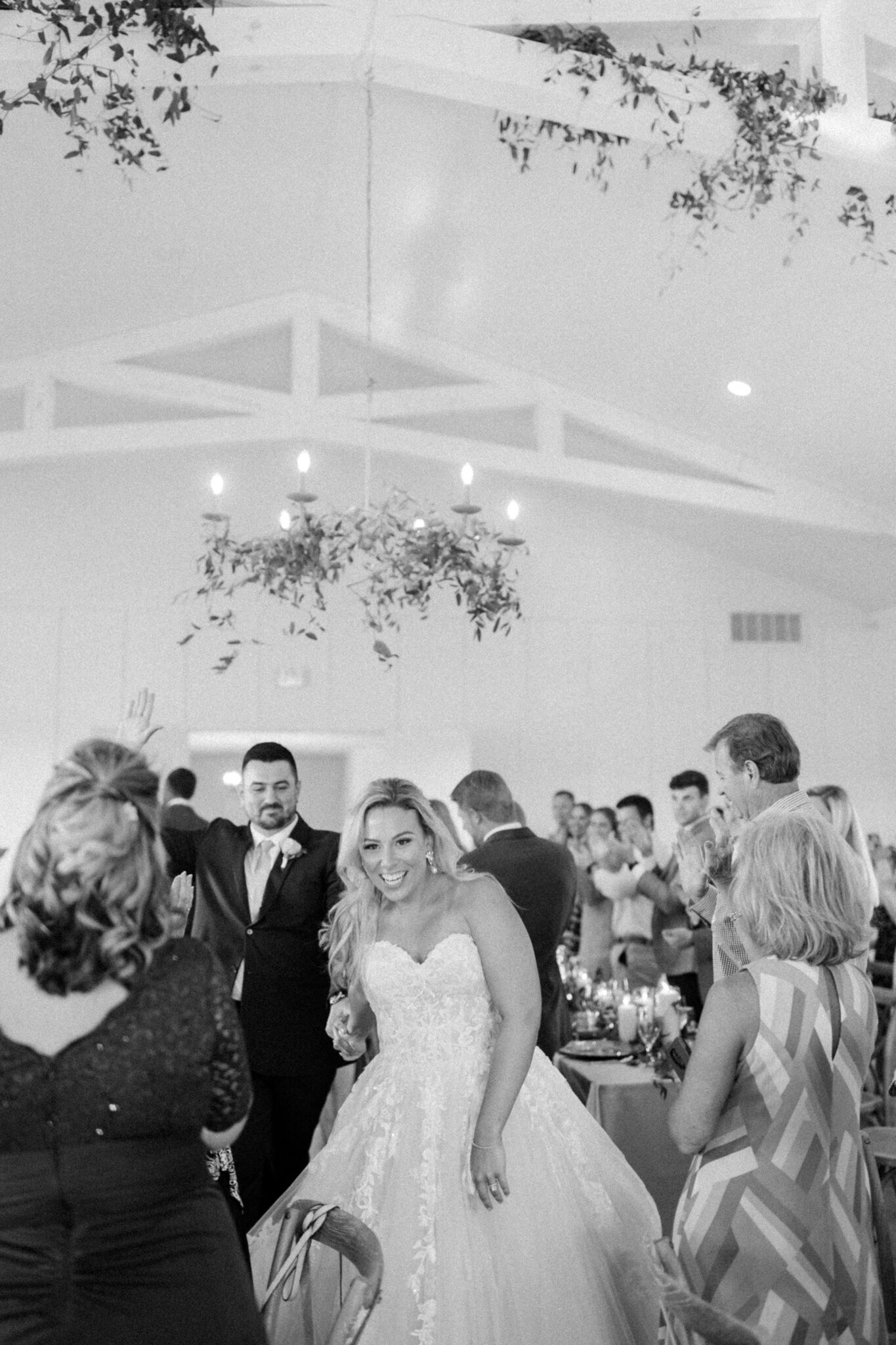 magnolia-hill-farm-ohio-wedding-venue-photographer-laura-bill-299