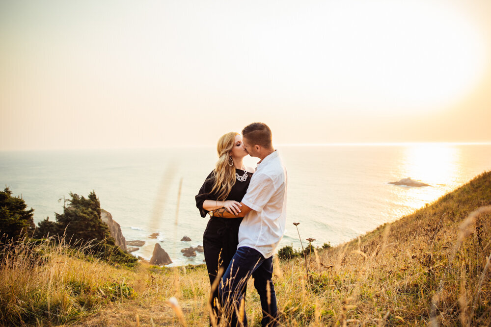 god's thumb oregon engagement photos_38