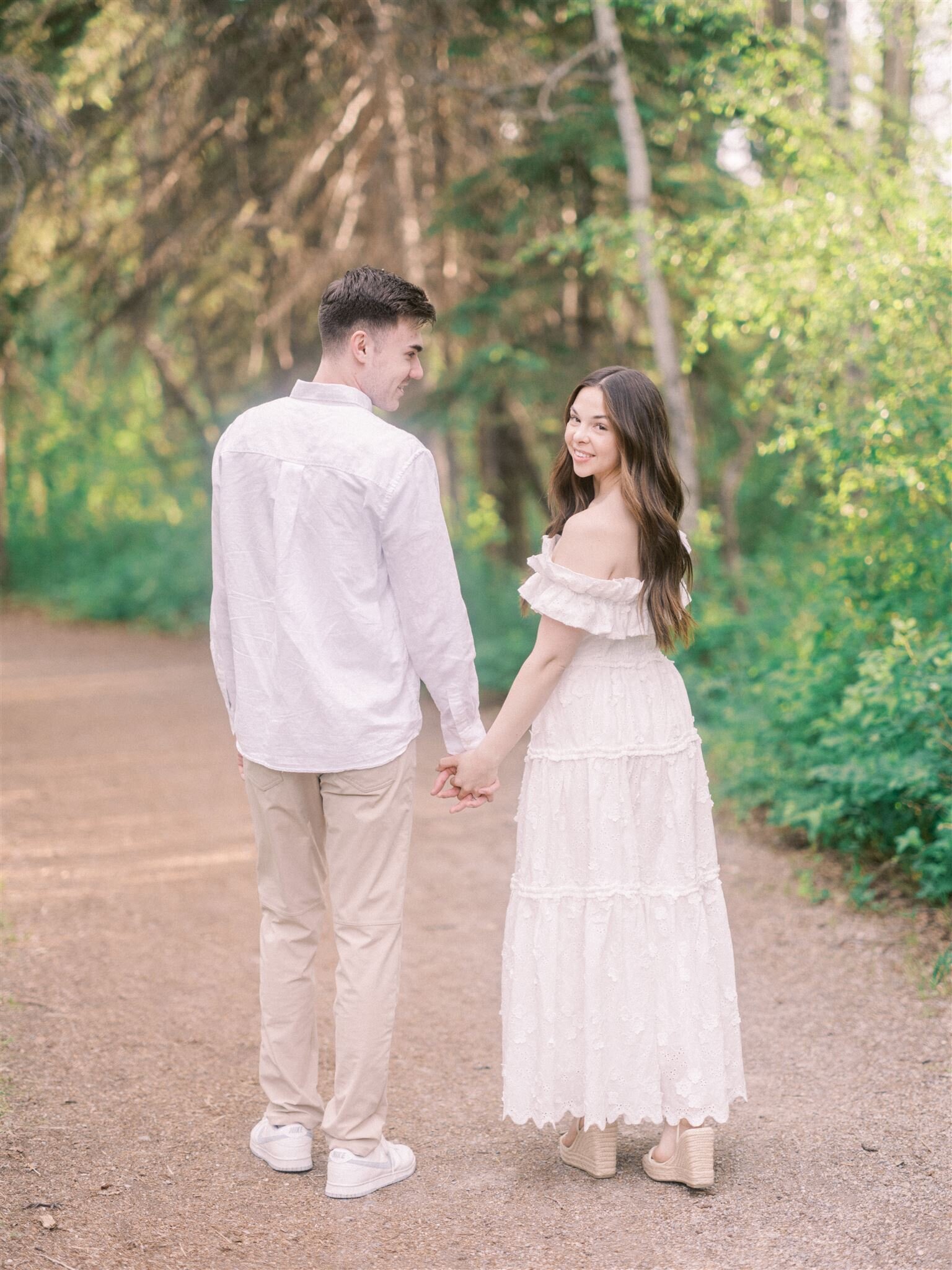 calgary-wedding-photographers-nicole-sarah-forest-engagement-fish-creek-MC-69_websize