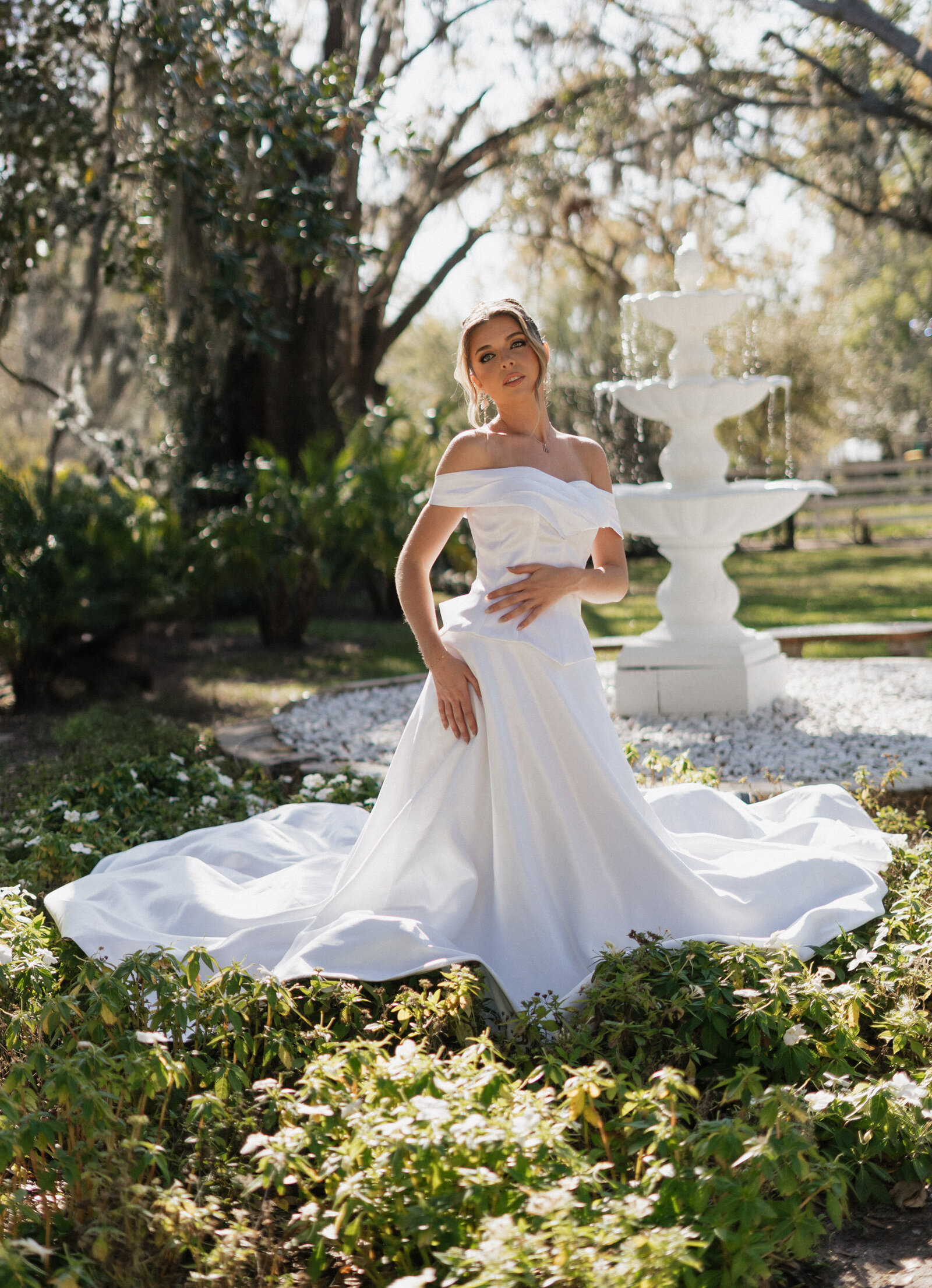 bride-fountain-uliana-estate