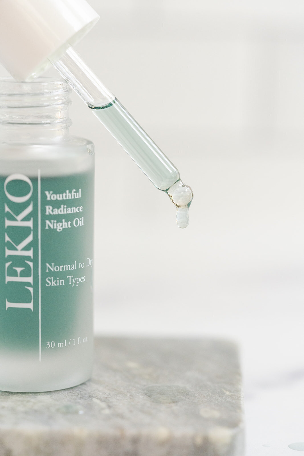 facial oil during product picture Arlington,Virginia