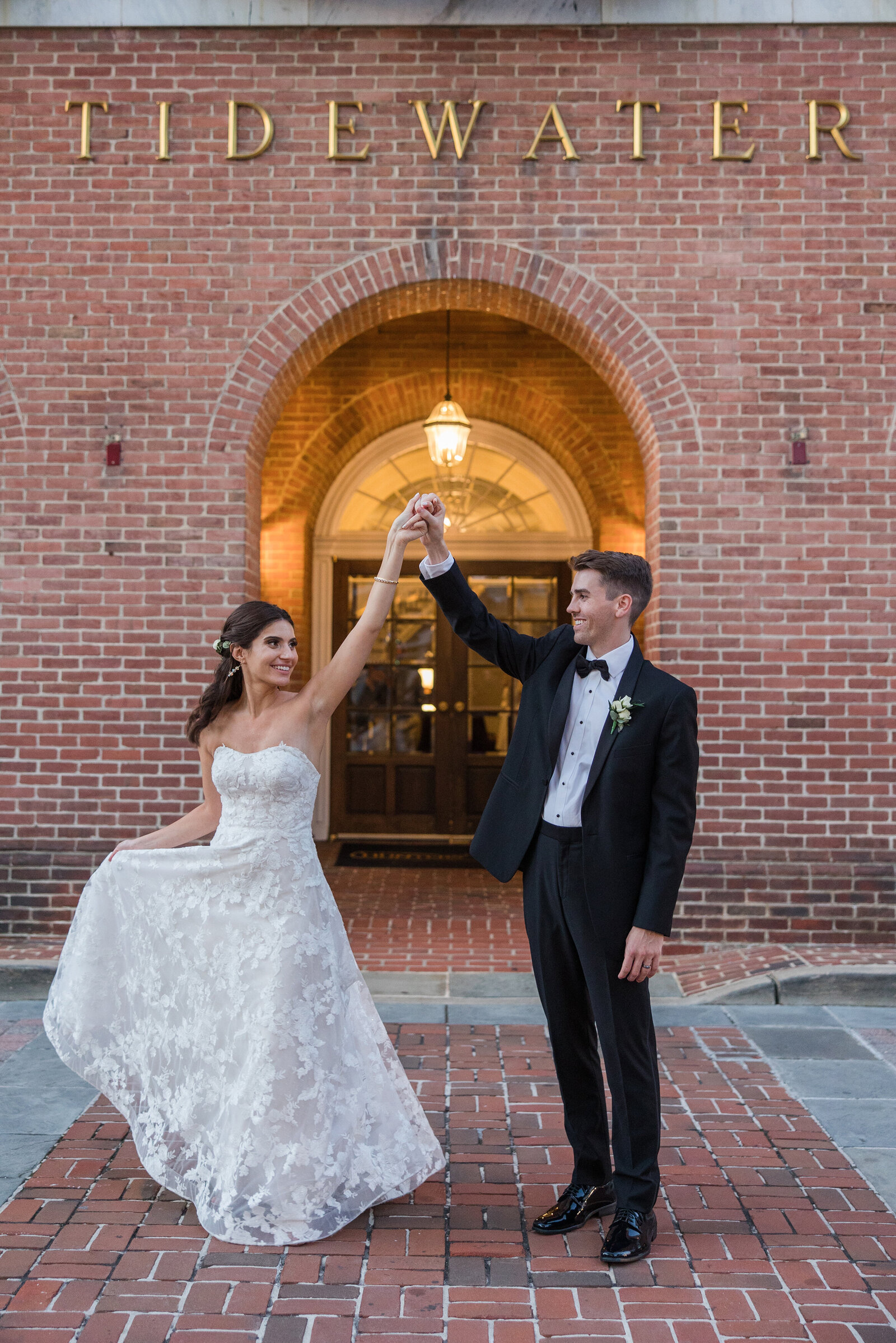 Tidewater Inn wedding photo of couple in Easton, Maryland by Annapolis photographer, Christa Rae Photography