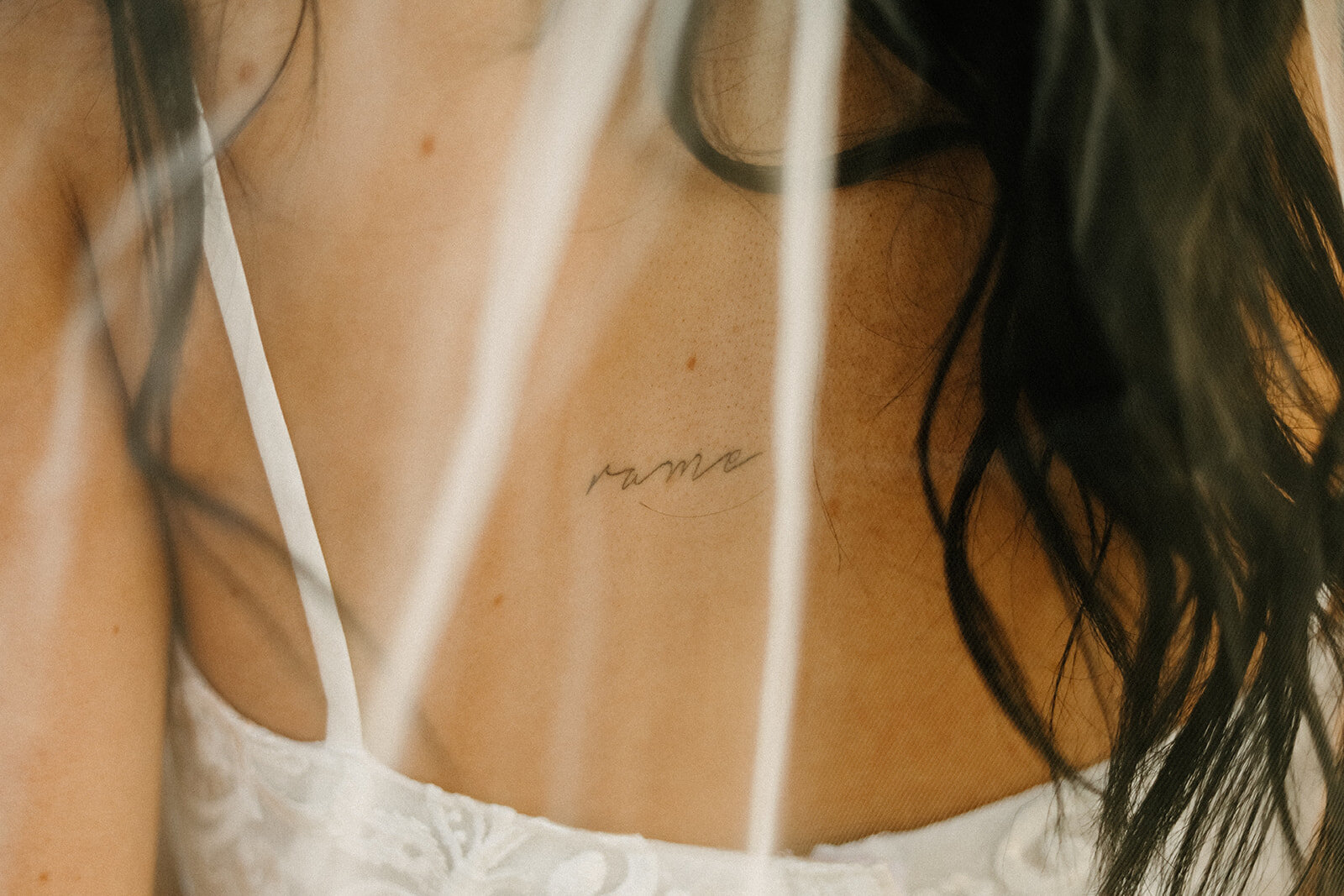 how to choose a wedding photographer