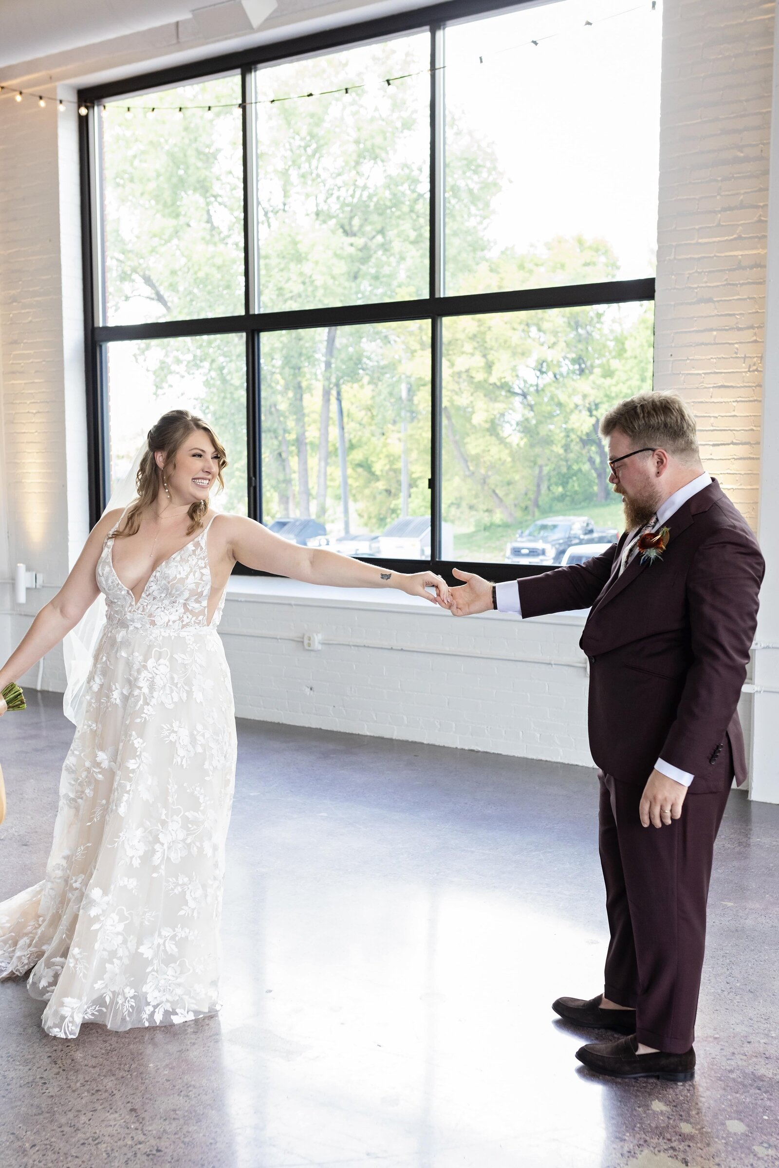 bride-groom-first-look-reaction-spin