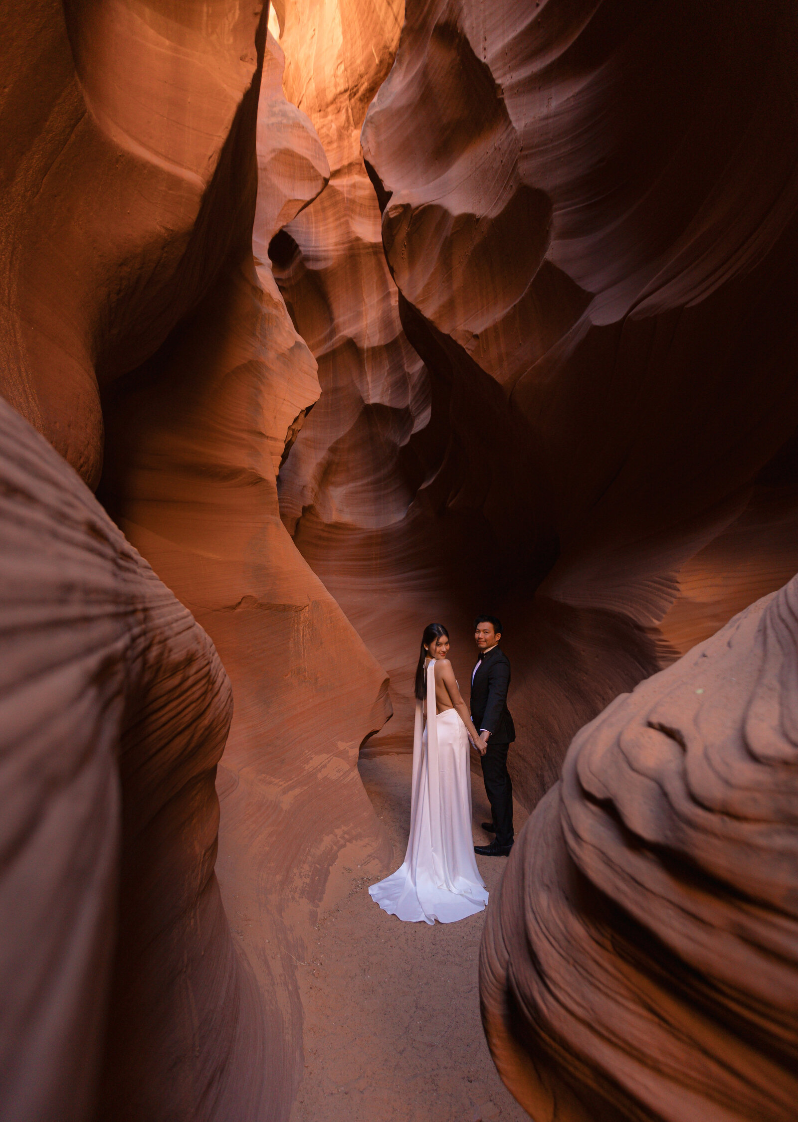 PreWedding Adventure | Utah Desert Couple | Luxury Anteope Canyon Amangiri Adventure Session | Previews-2023