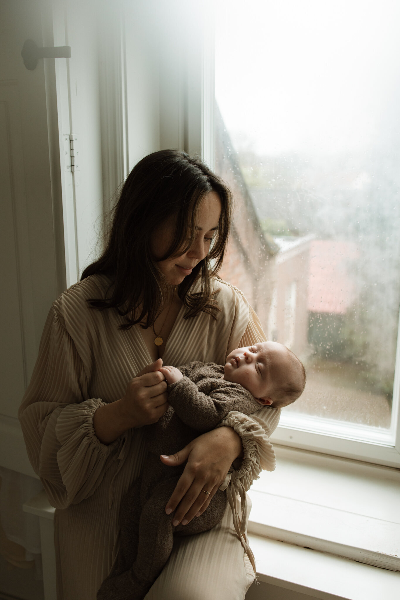 newbornshoot newborn fotoshoot newborn fotograaf fotoshoot baby wanneer een newbornshoot valkenswaard eindhoven la nouk fotografie