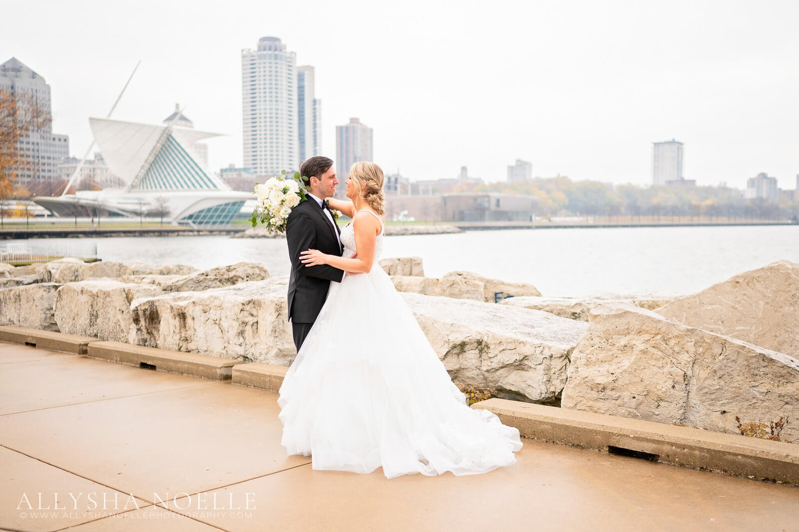 Wedding-at-The-Factory-on-Barclay-in-Milwaukee-0385