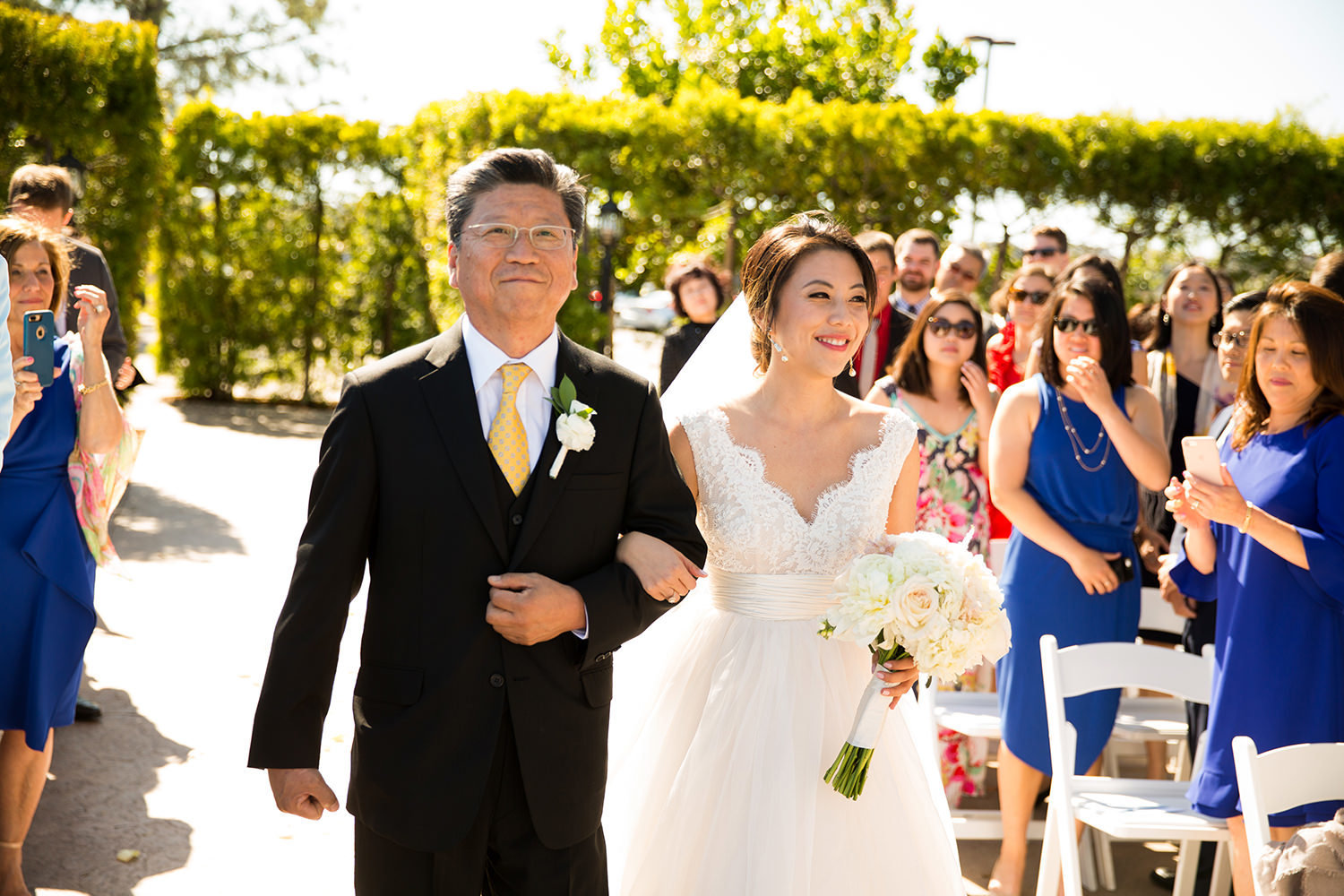 father walking daughter down the aisle