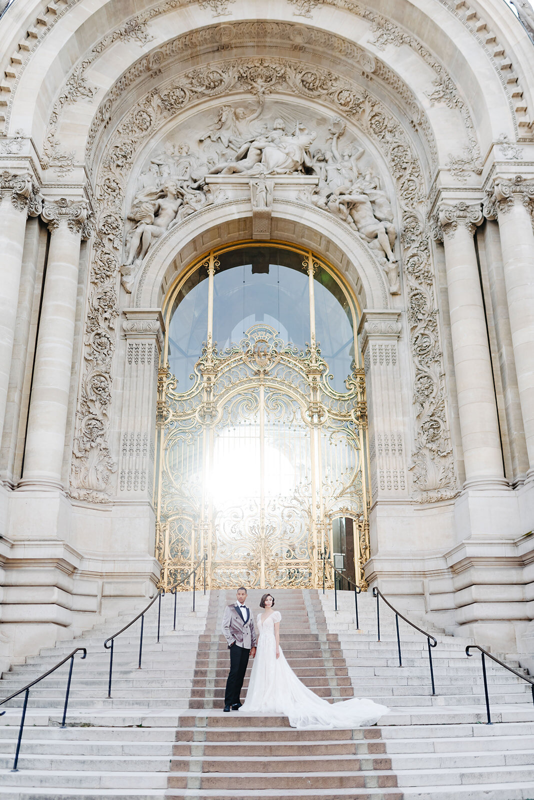 MorganeBallPhotography-JuliePaisleyRetreat-01-LoveSession-PetitPalais-MD-23-8289_websize