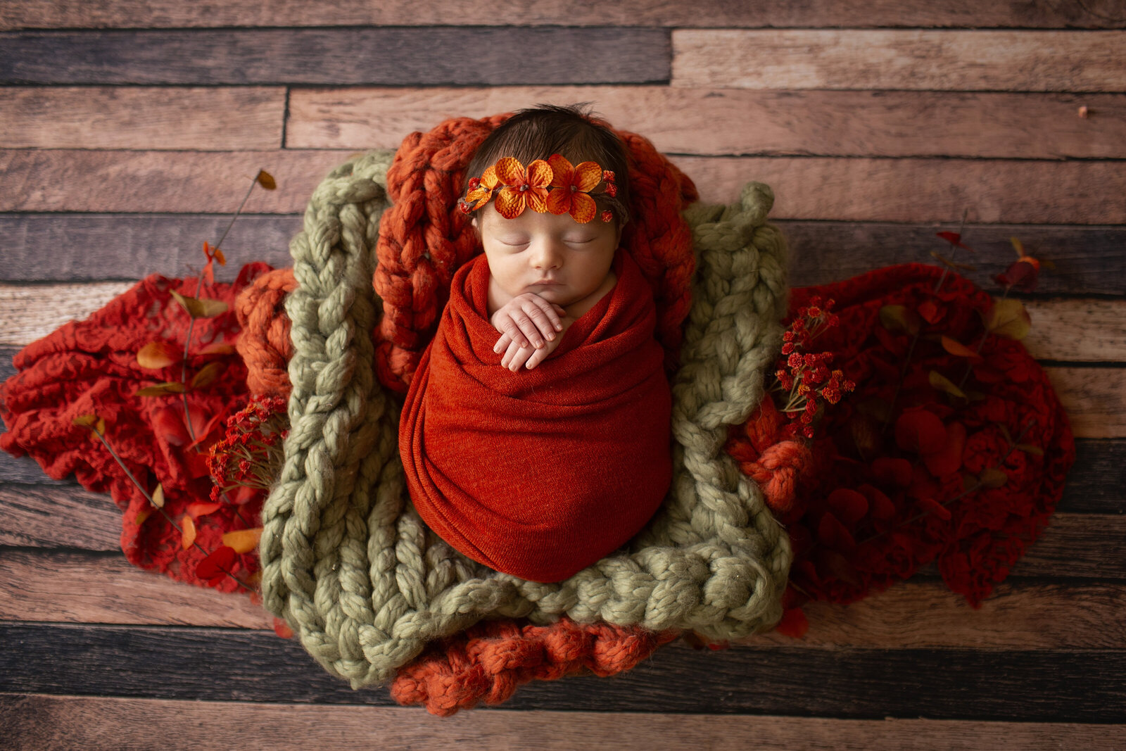 ABQ-newborn-photo-session-with-rust-orange-colors