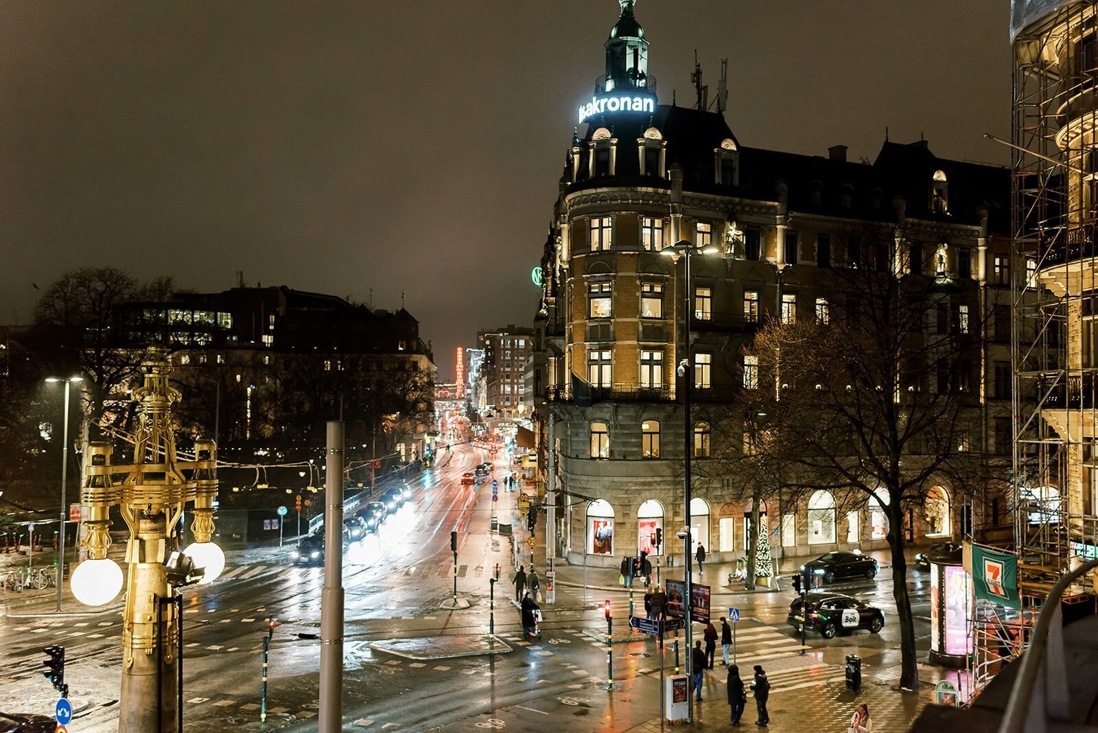 Destination Wedding Photographer Stockholm Anna Lundgren Winter City Wedding at Diplomat, Hedvig Eleonora Church, Dramaten and Teatergrillen Stockholm Sweden_019