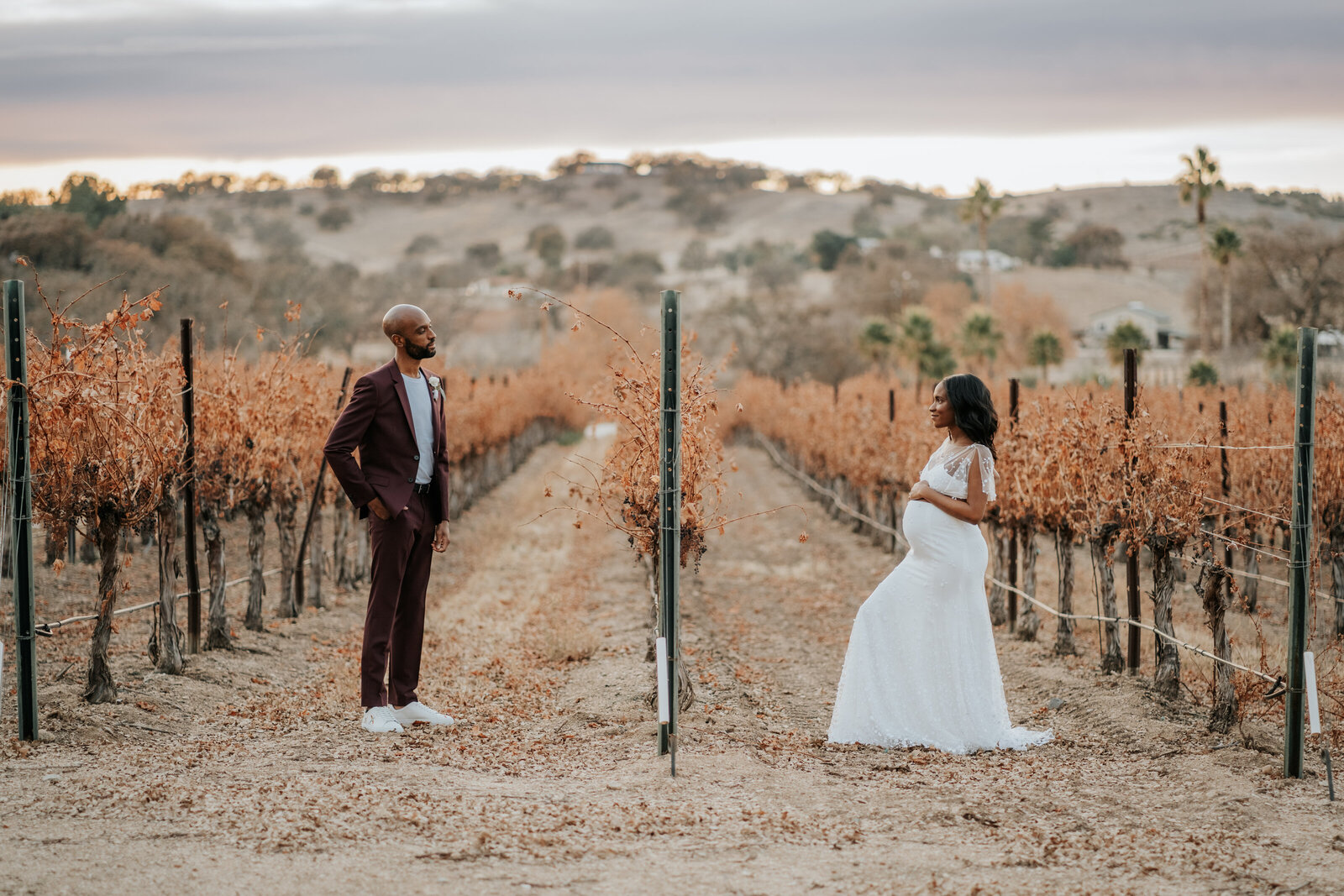 rustic-vineyard-wedding-maternity-portrait-geneseo-inn-cass-winery-paso-robles-california-2