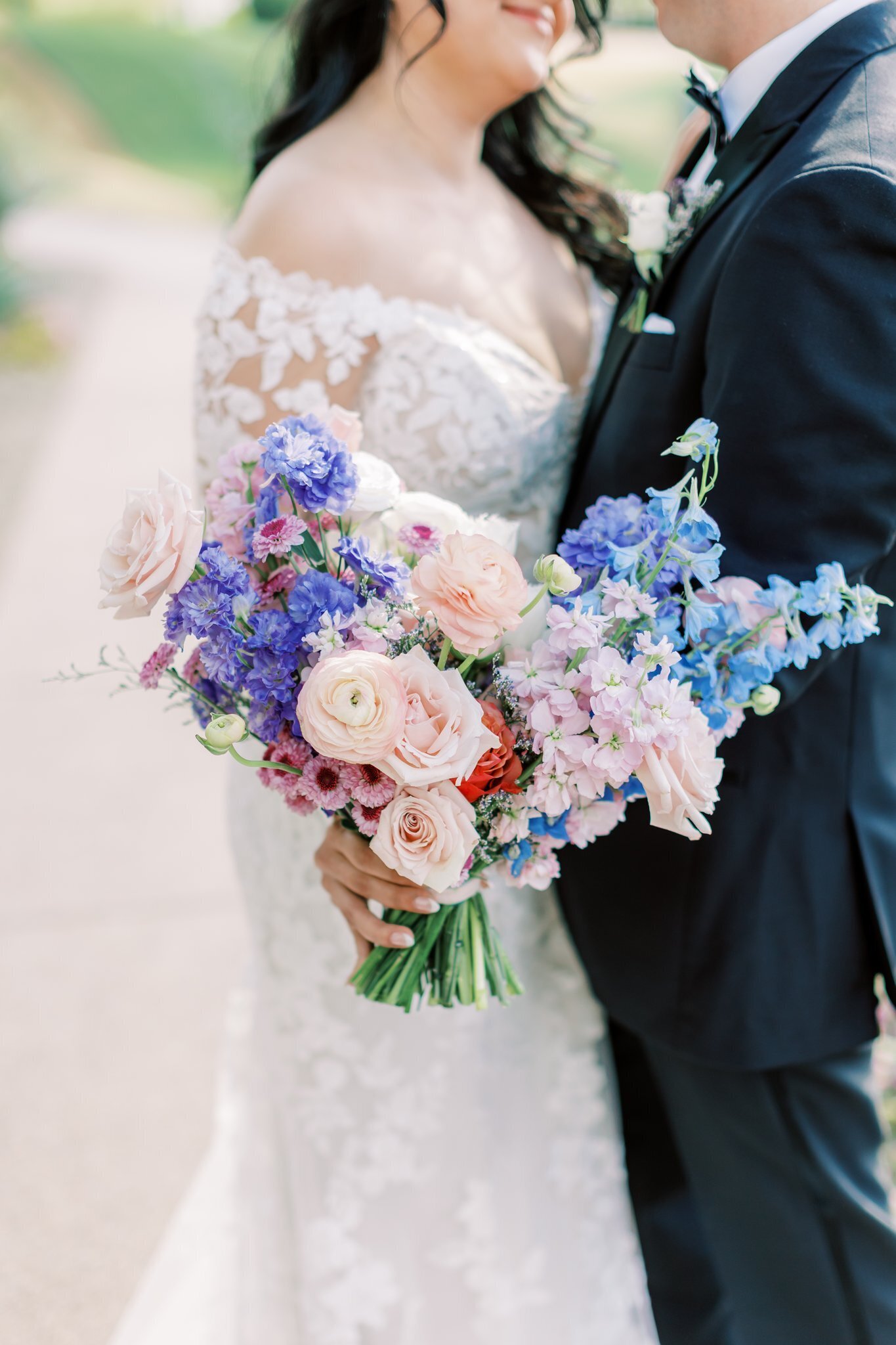floral-phoenix-winter-bridal-bouquet-blush-purple-white