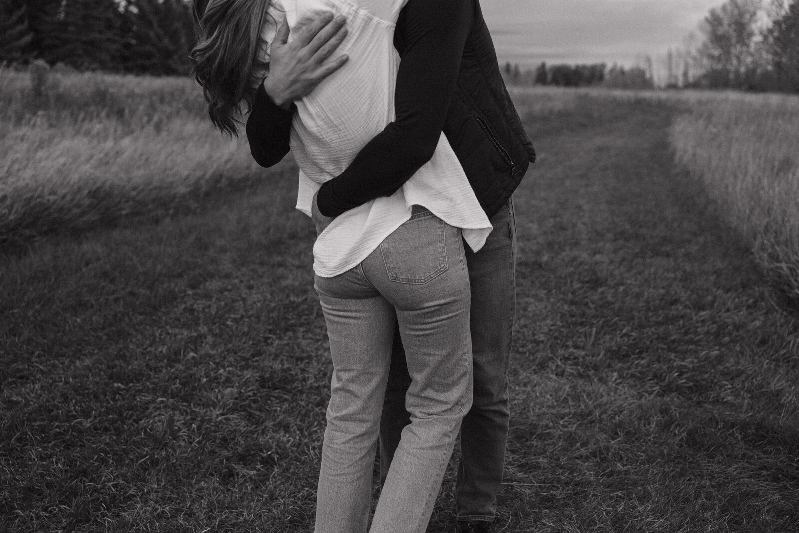 JB Photography - Calgary Alberta Couples Photoshoot-11