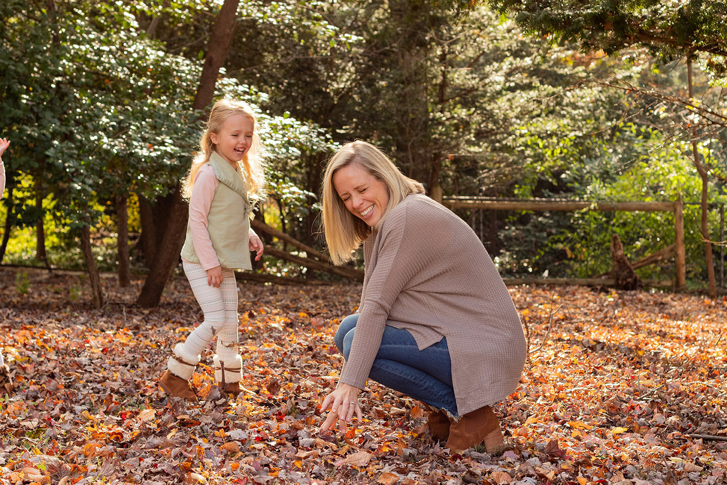 Outdoor Fall family potraits  by jaimee rae photography