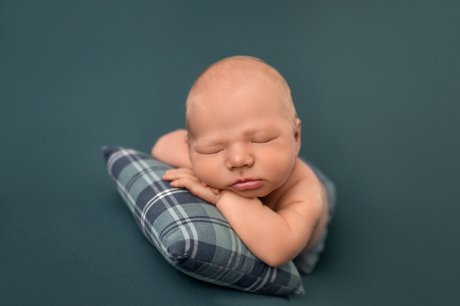 07_24_2024_JamieHuntNewborn-studio-203_WEB
