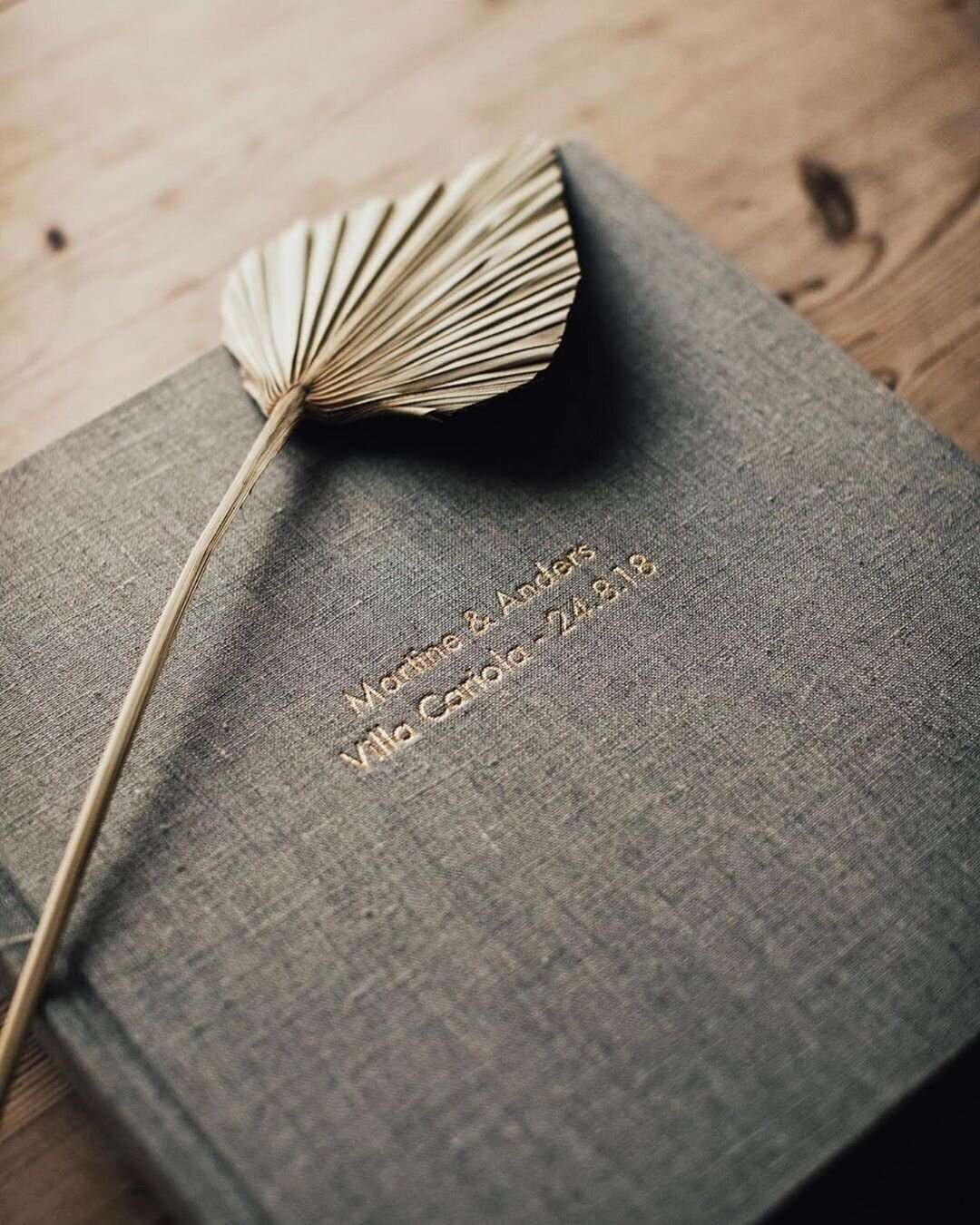 Earthgrey+gold+embossing+by+@michaelakloudaphotography