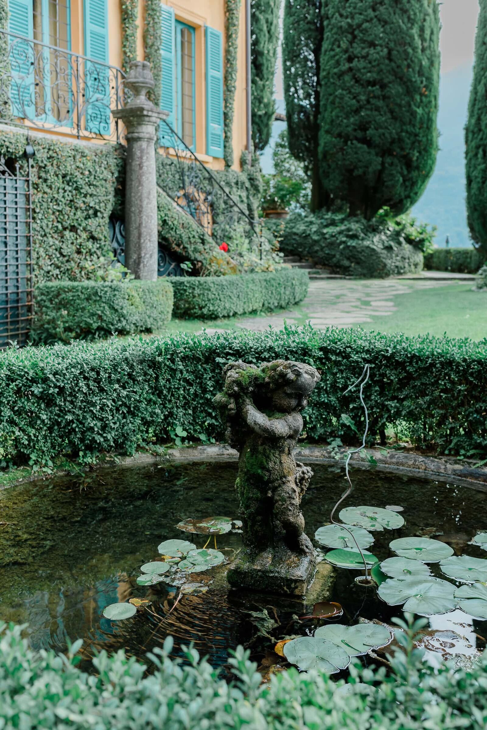 Destination Wedding Photographer Anna Lundgren in Stockholm Wedding in Lake Como Villa La Cassinella elopement_030