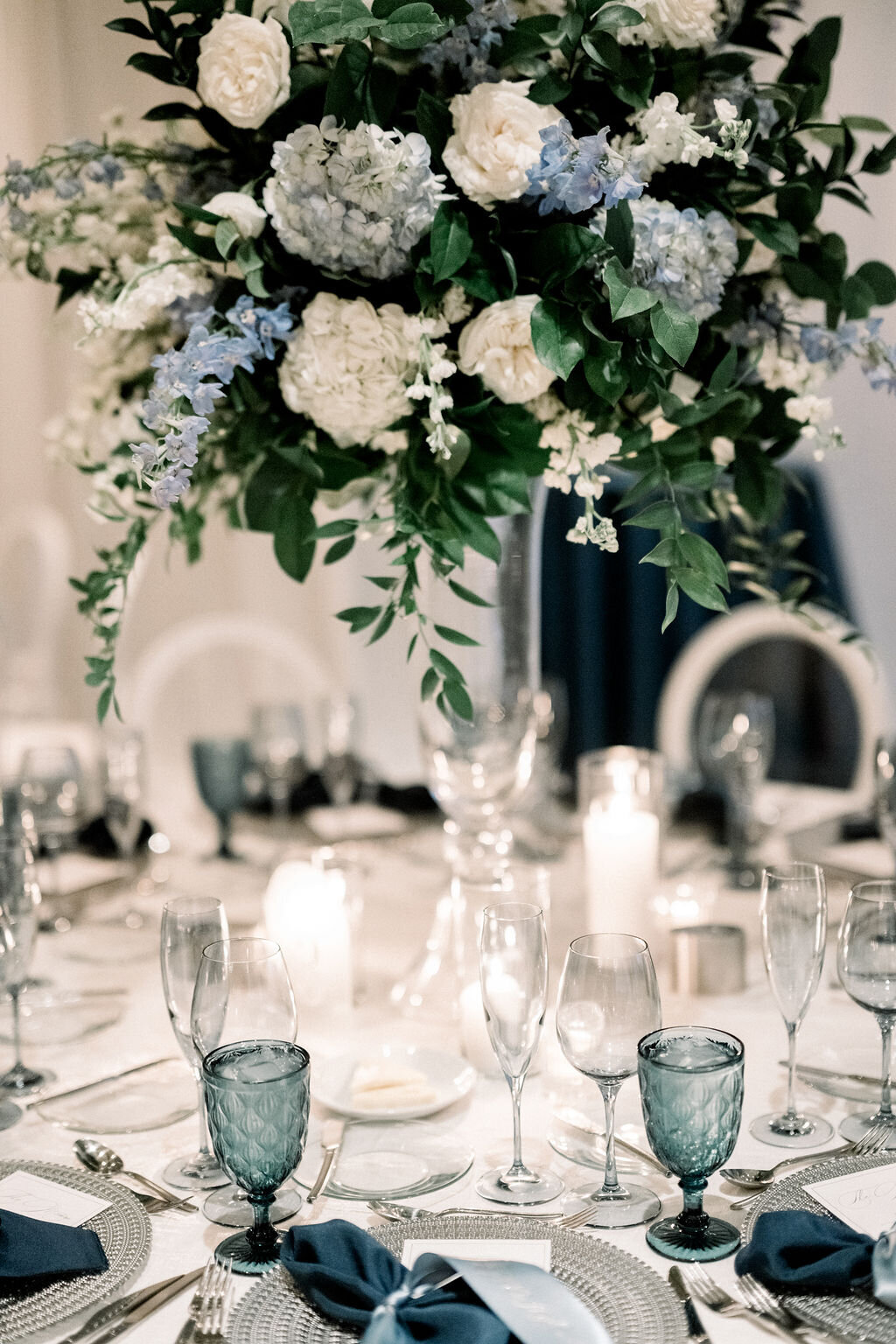wedding-reception-table-details-candles-centerpiece-north-scottsdale-florist