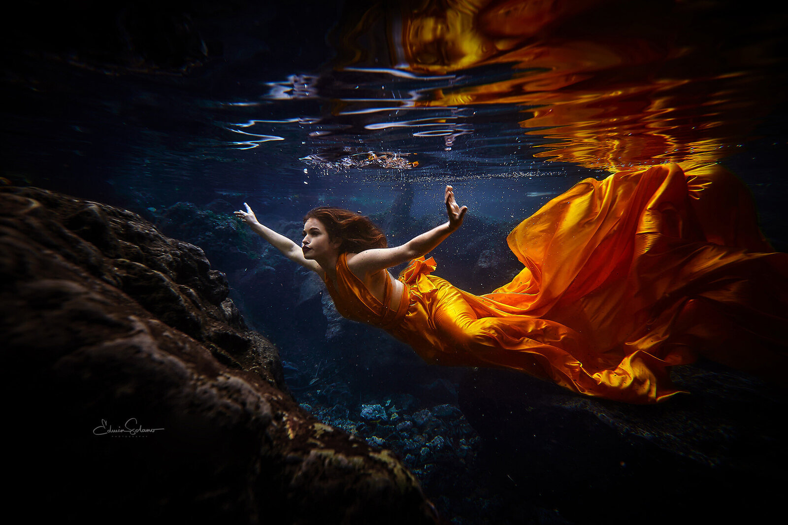 Underwater dress cheap photography