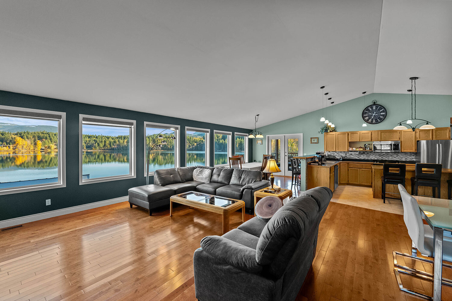 Dutch-Lake-House-Main-Space