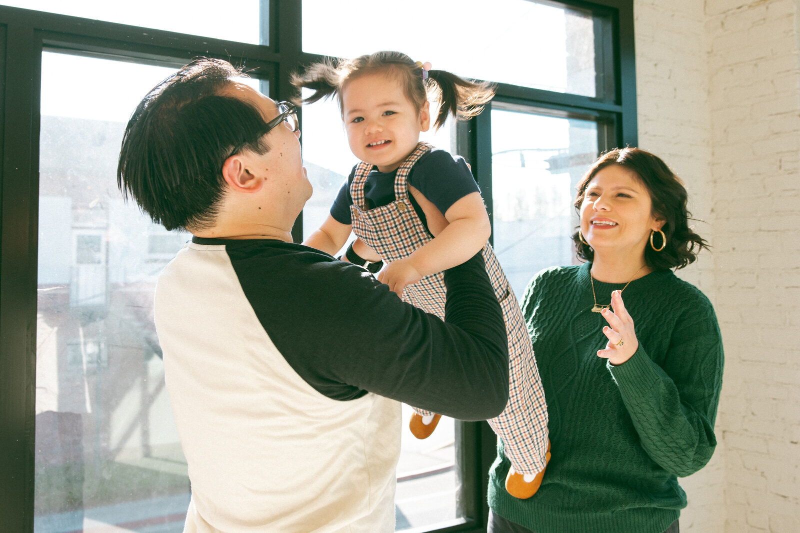 oakland family photos in studio