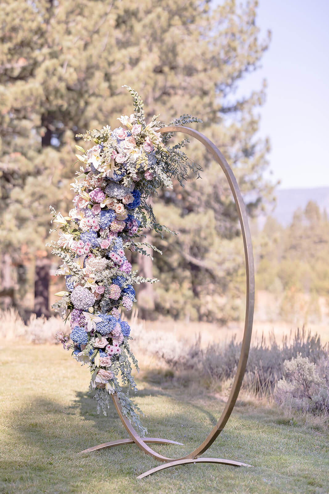 PJ's Crossing Wedding - Lake Tahoe - Destination Wedding Florist - Autumn Marcelle Design x LXN Photography (17)