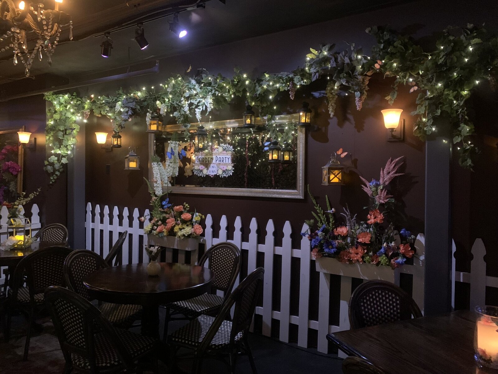 Garden Party mirror wall