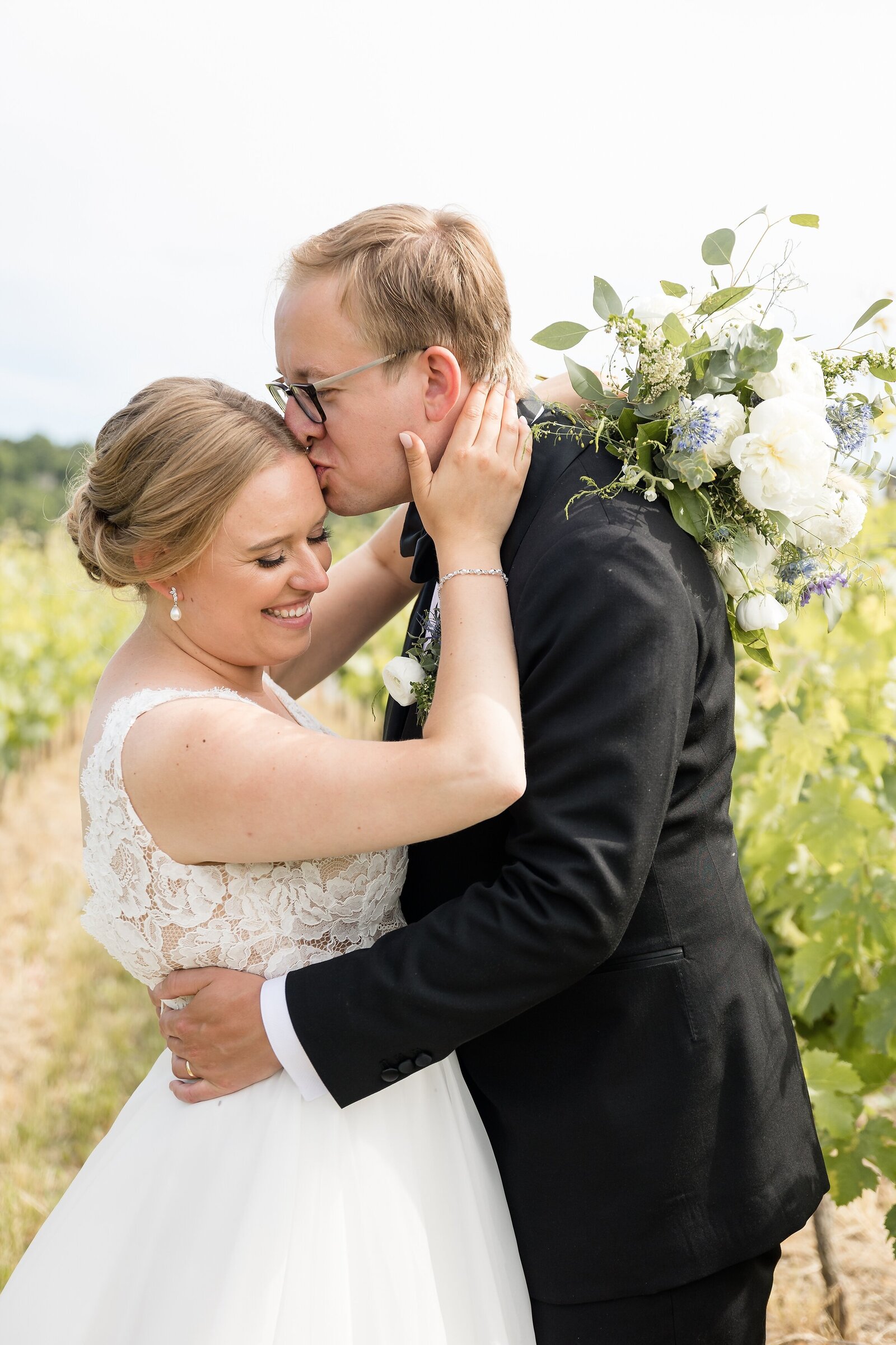 The Barns Cave Springs Vineyard Wedding - Dylan and Sandra Photography - 0607