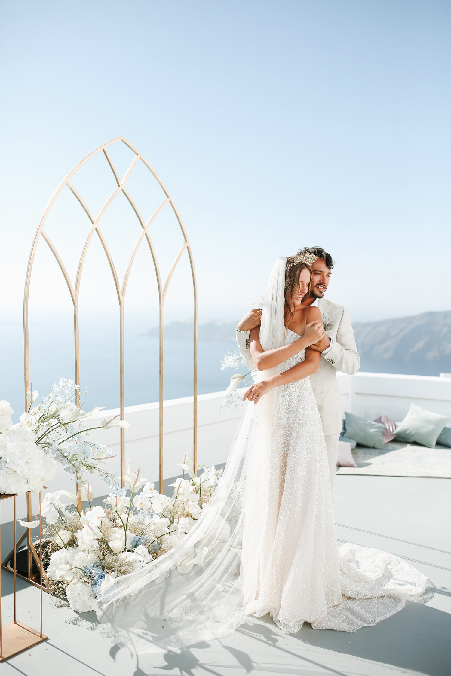 santorini-couple-wedding-reception-rooftop