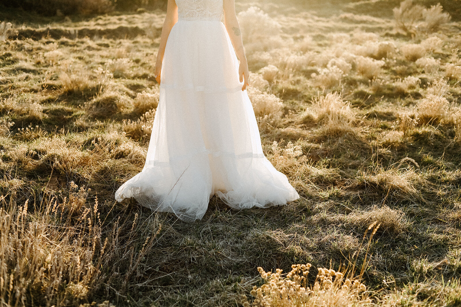 how to choose a wedding photographer