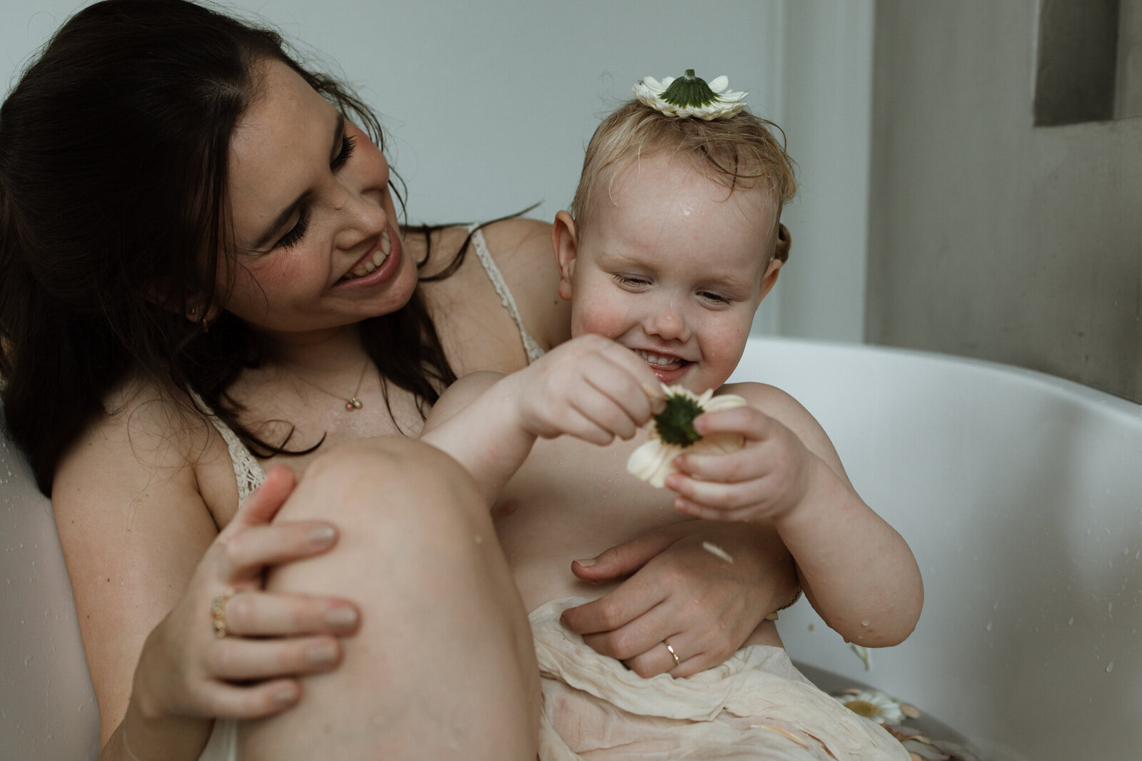zwangerschapsfotoshoot fotoshoot baby gezins fotoshoot fotograaf eindhoven fotoshoot valkenswaard trouwfotograaf bruidsfotografie valkenswaard