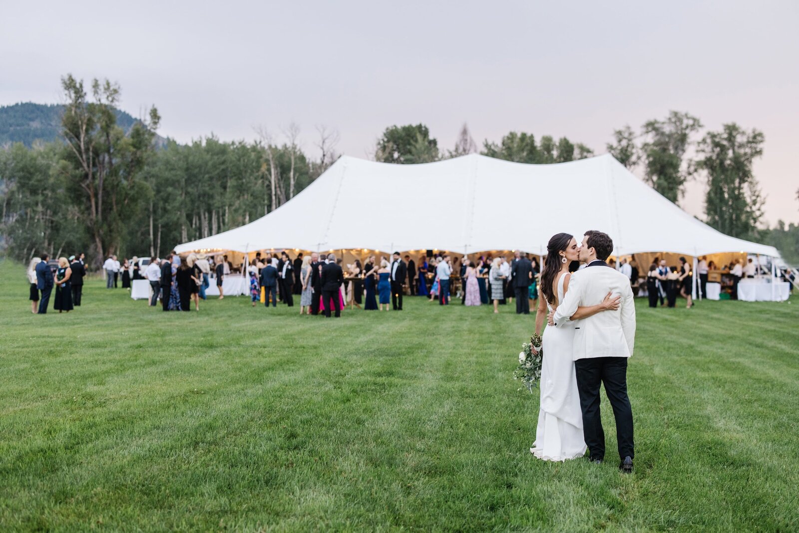 tent wedding photos