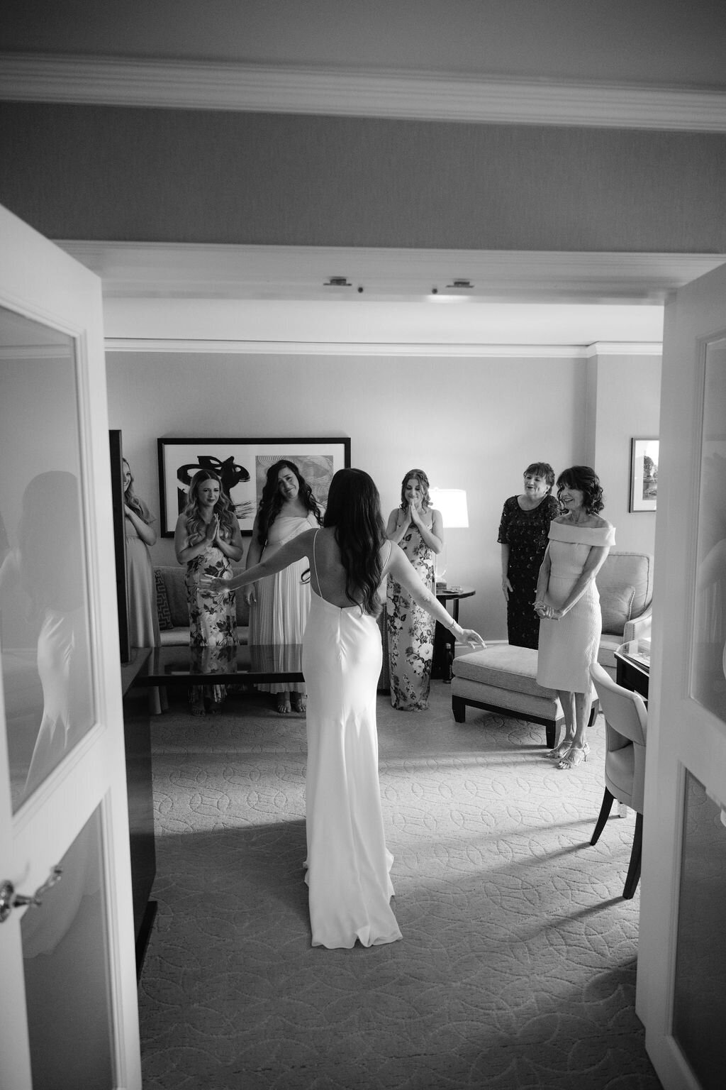 H+MDETAILS+GETTINGREADY-139