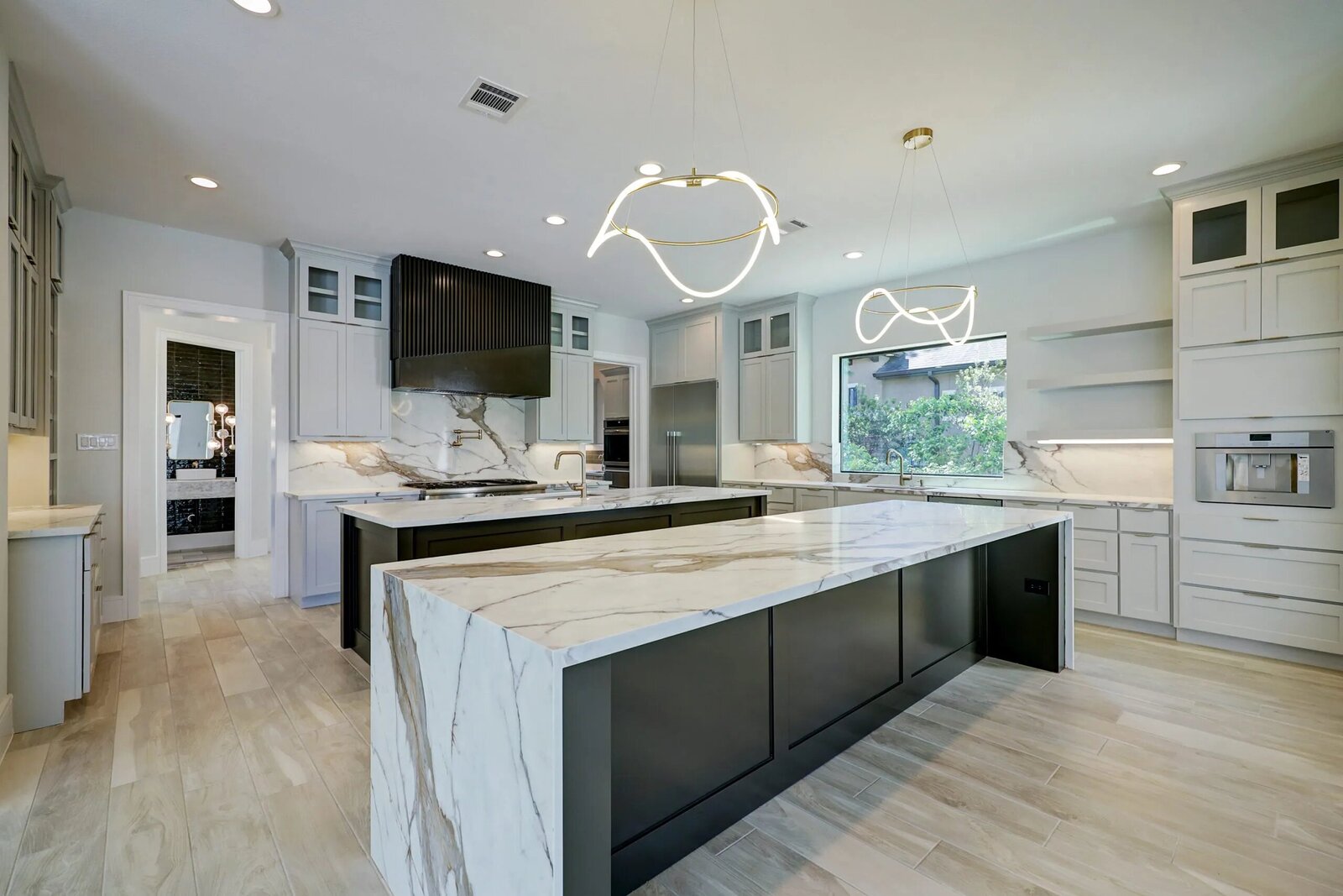 Livingston-Custom-Homes-Oyama-Custom-Build-Kitchen-Living