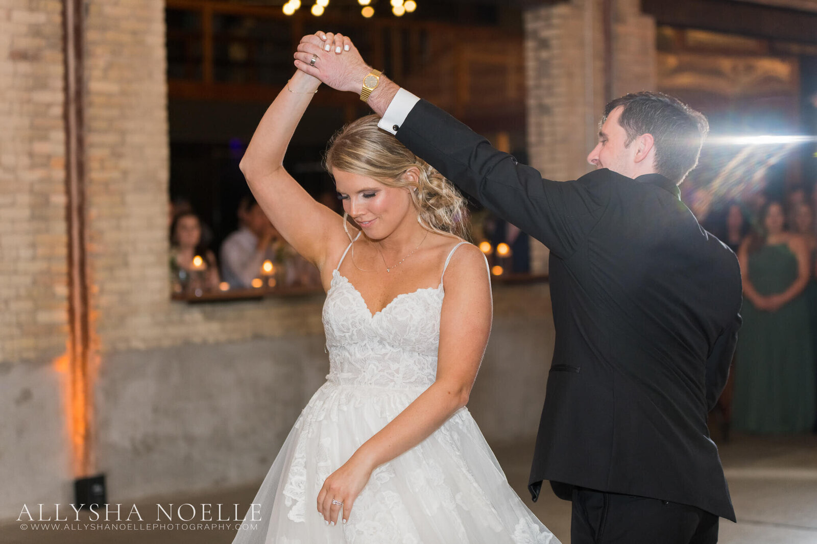 Wedding-at-The-Factory-on-Barclay-in-Milwaukee-1019