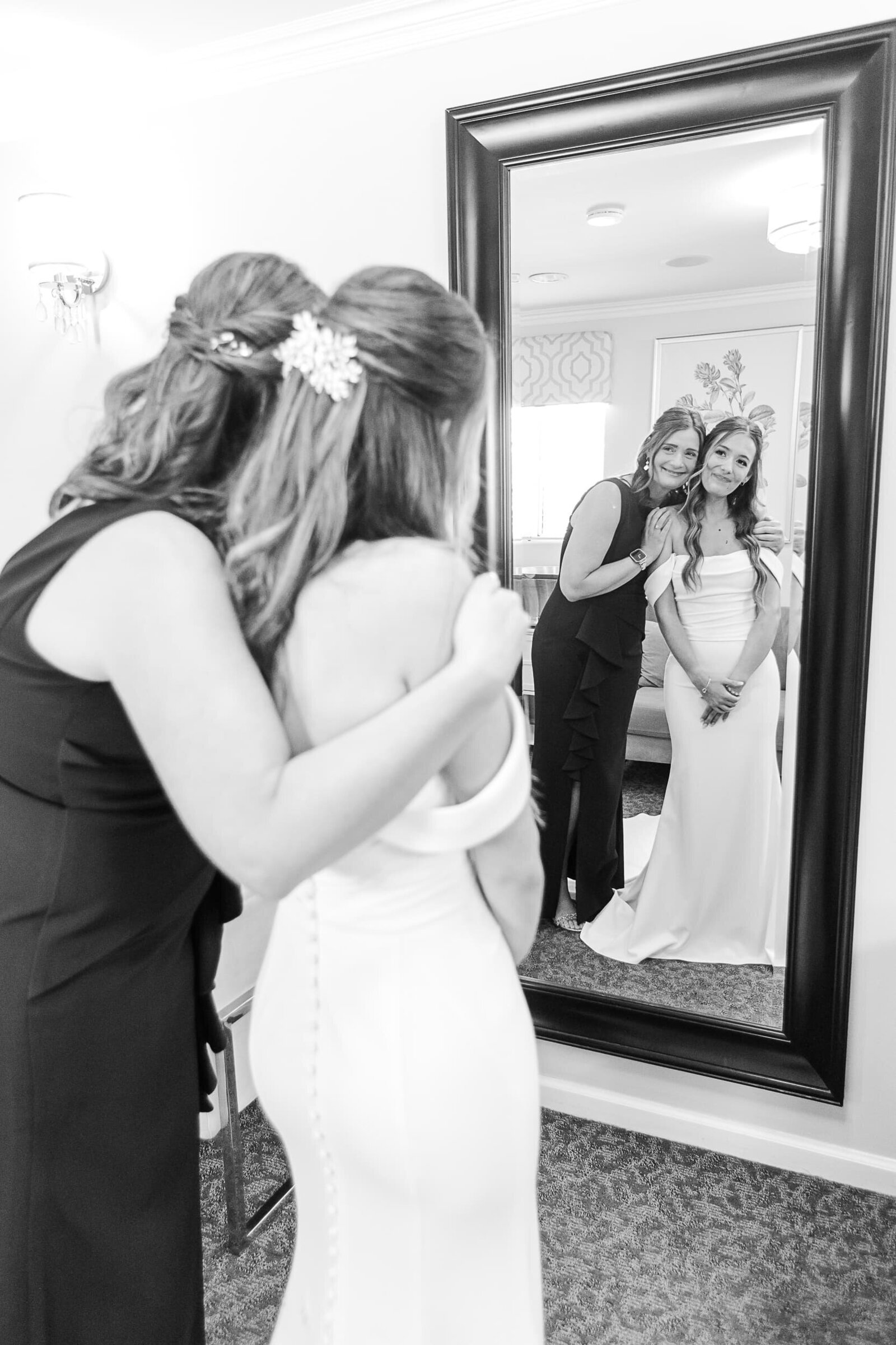 Phoenix-Wedding-Photographer-and-Videographer-Venue-at-the-Grove-WoodWed-1044