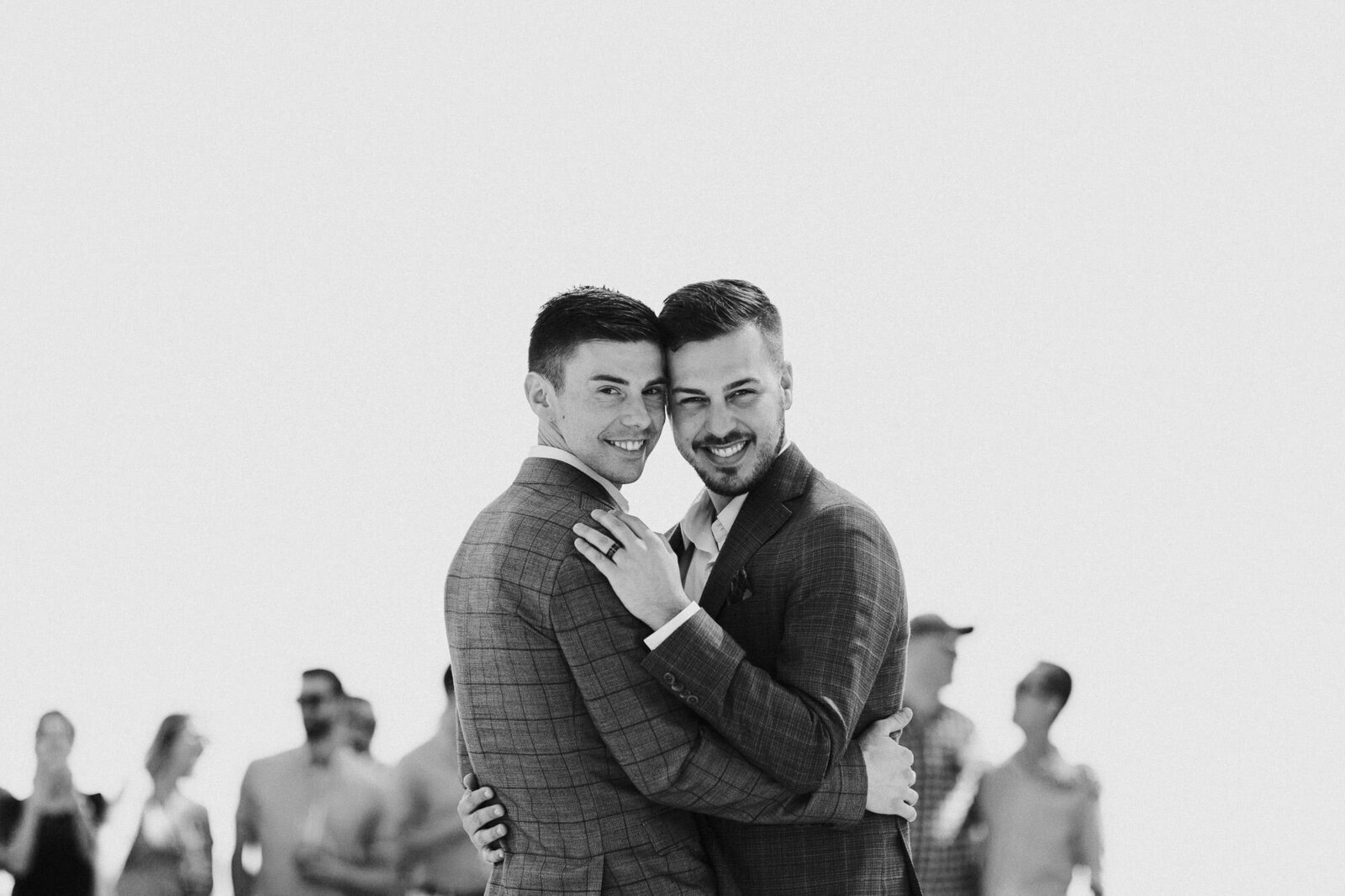 grooms-gay-wedding-olowalu-maui-086