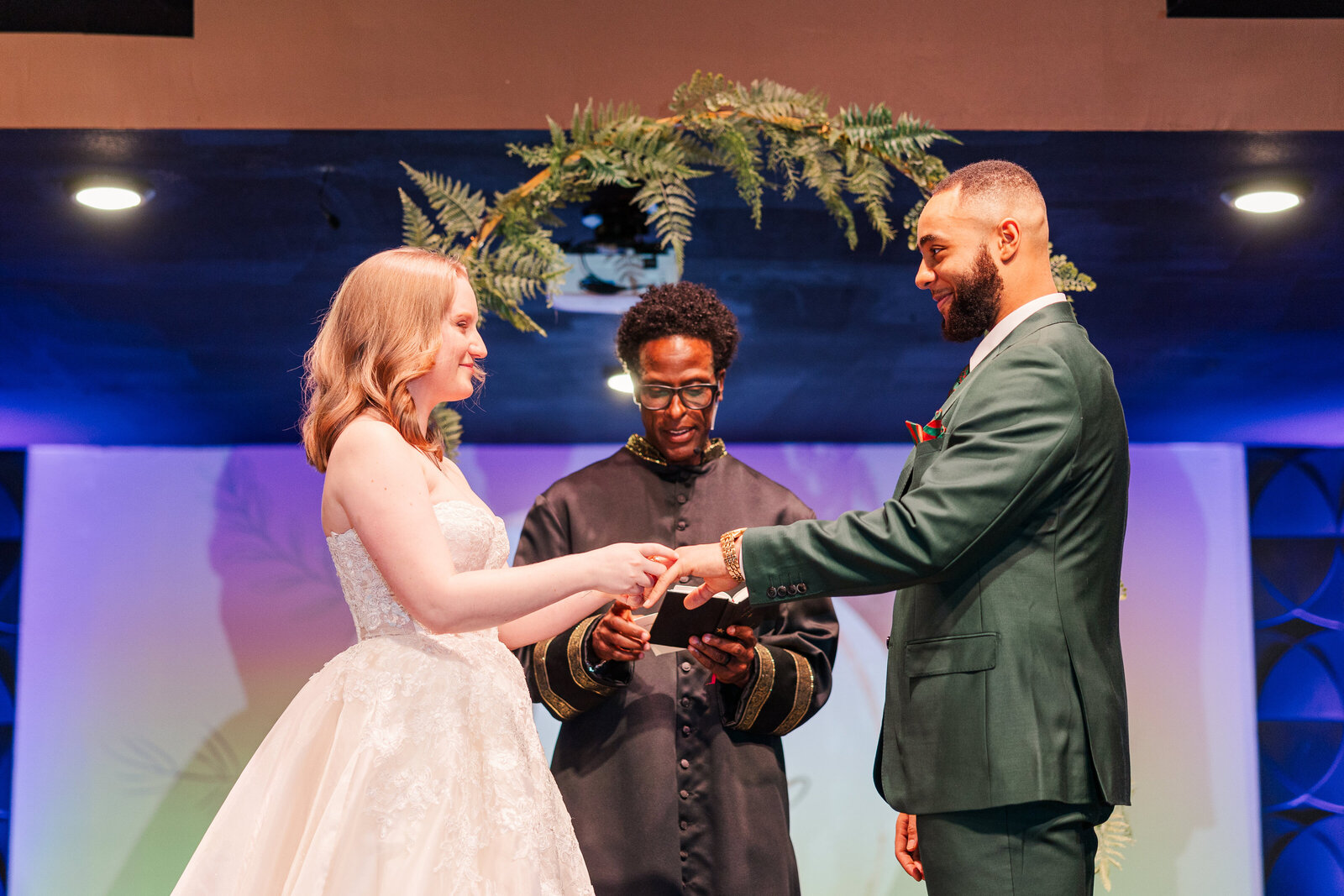 Dallas-wedding-ceremony-photographer