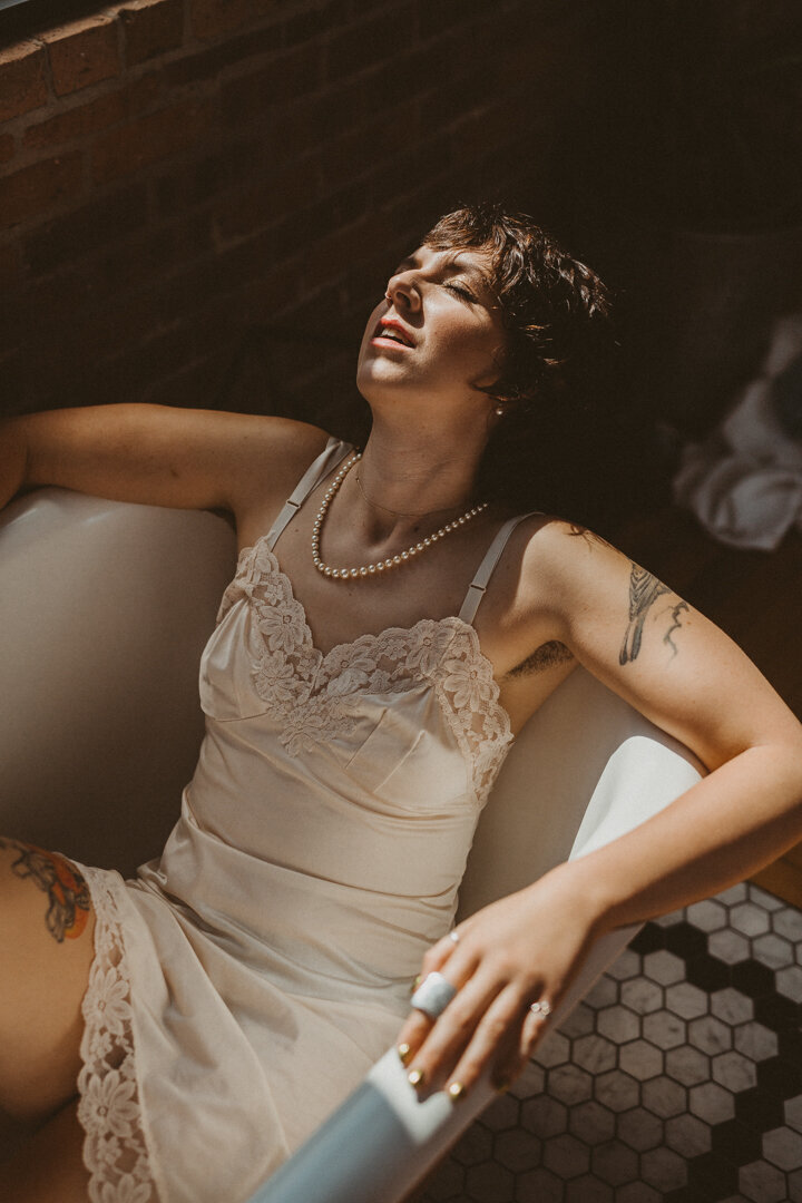 boudoir-photographer-queer-trans-chicago-publishing-house-4