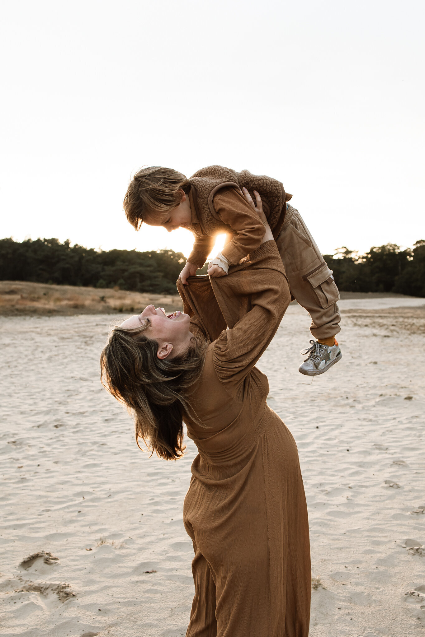 zwangerschapsftoshoot eindhoven zwangerschapsfotograaf fotoshoot zwangerschap fotograaf zwangerschap valkenswaard zwanger fotoshoot newbornshoot la nouk fotografie