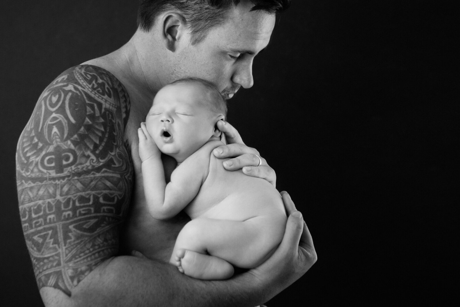 dad-tattoo-and-baby
