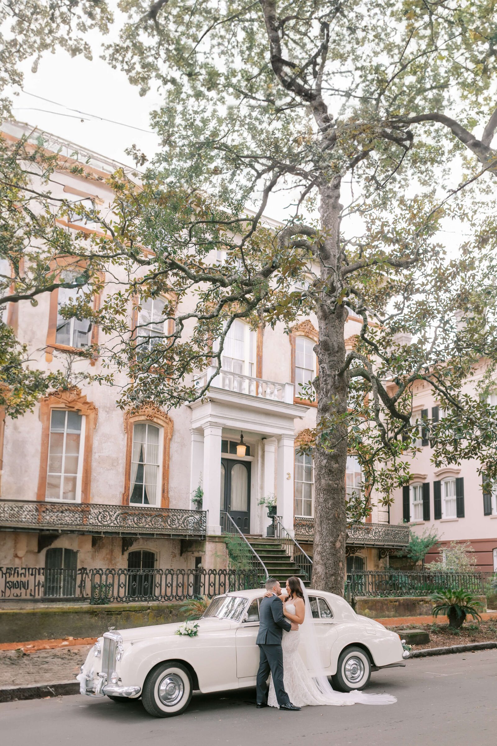 Jaclyn_Armeni_Savannah_Elopement_Callans_Classics_Monterey_Square03