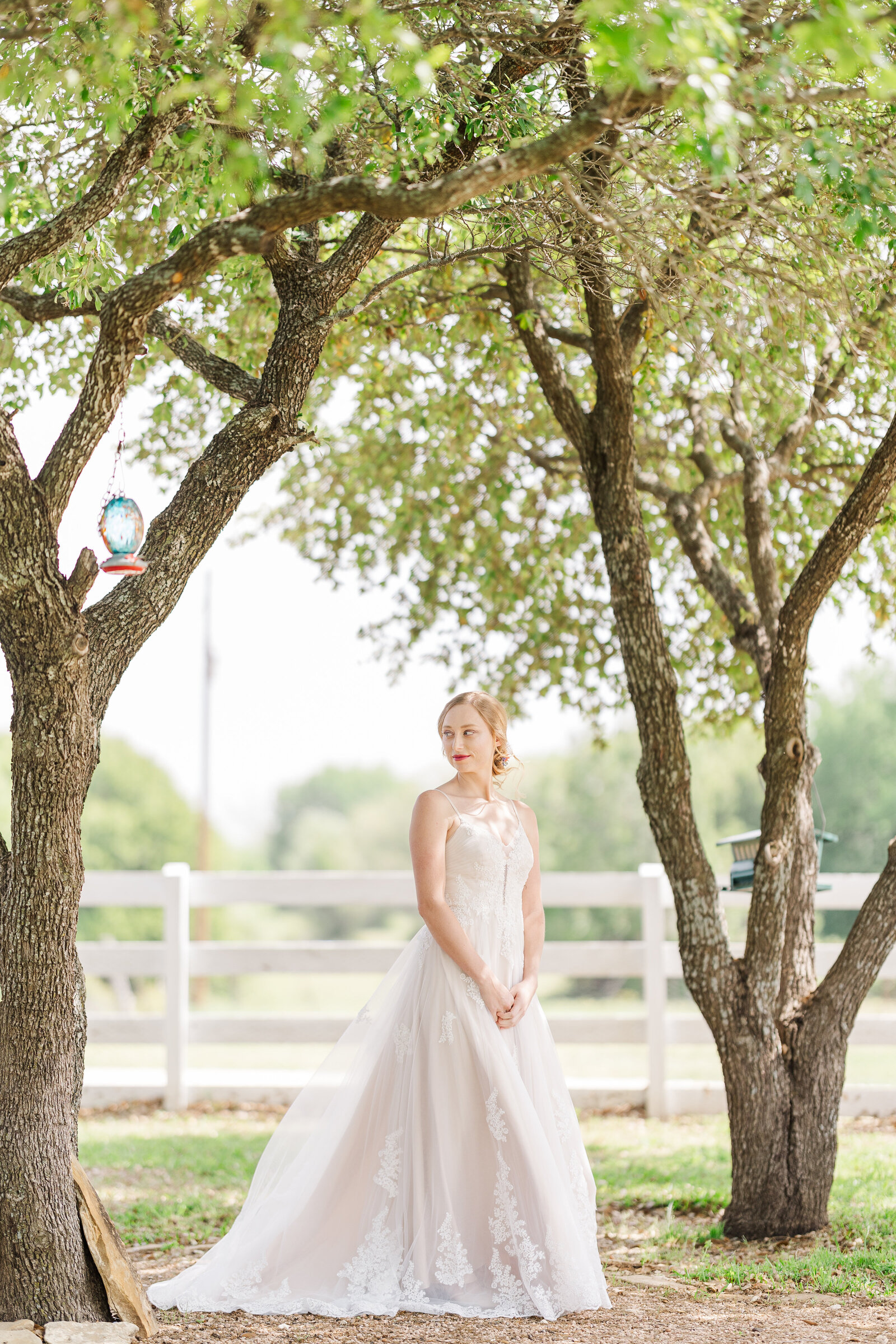 Bride-looking-away-portrait