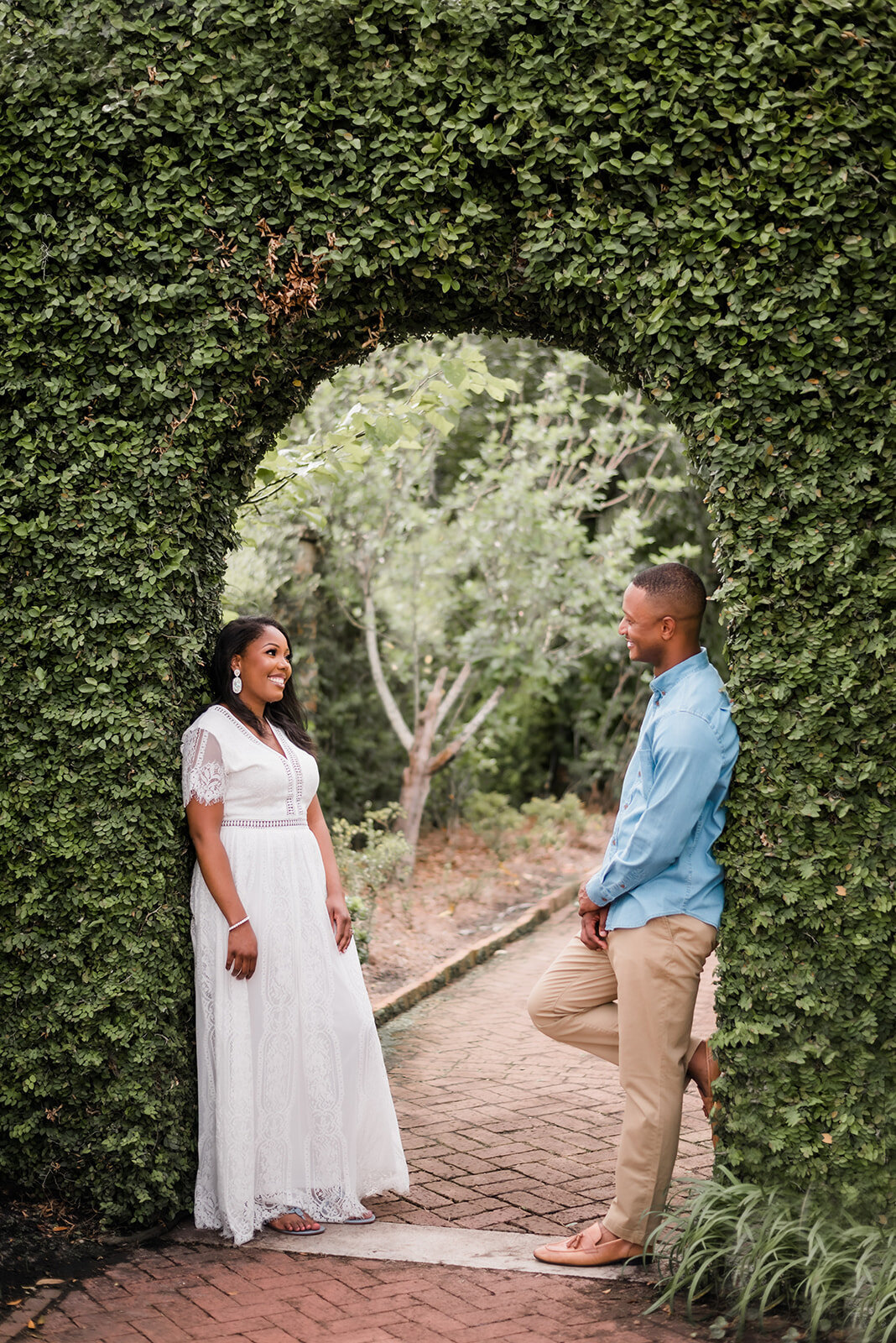 engagement photos Cummer Museum of Art and  Gardens chabeli woolsey photography-44