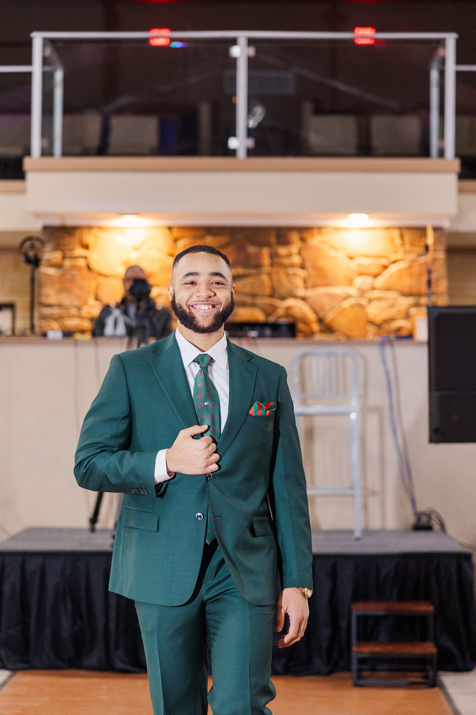 Dallas-groom-wedding-entrance